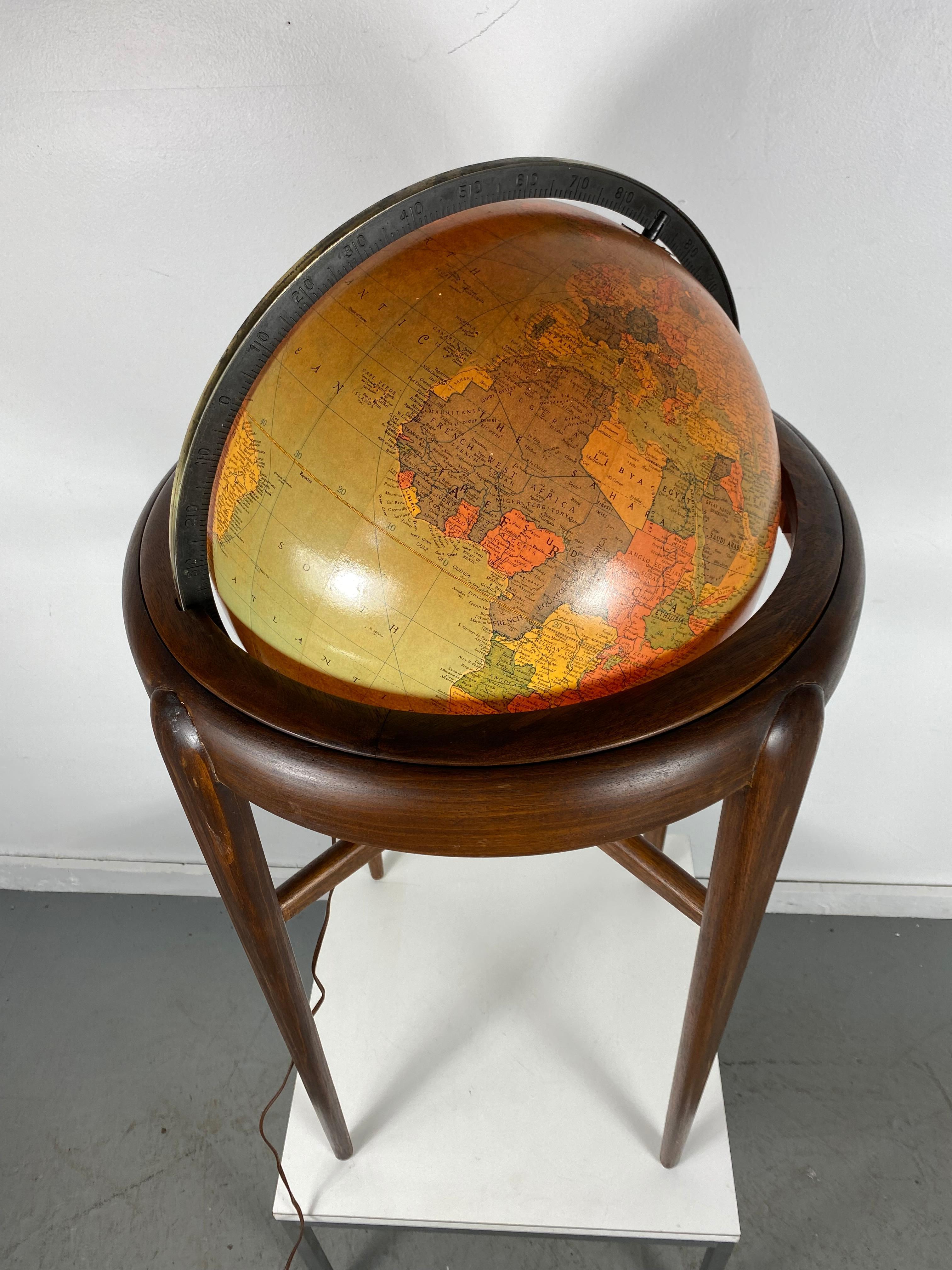 American Art Deco Globe of the World with an Internal Light, Glass and Walnut 2