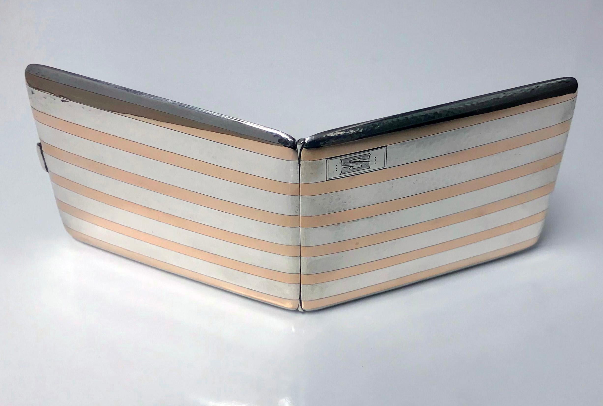 American Art Deco Gold and Sterling Silver Cigarette Case, circa 1930 In Good Condition In Toronto, ON