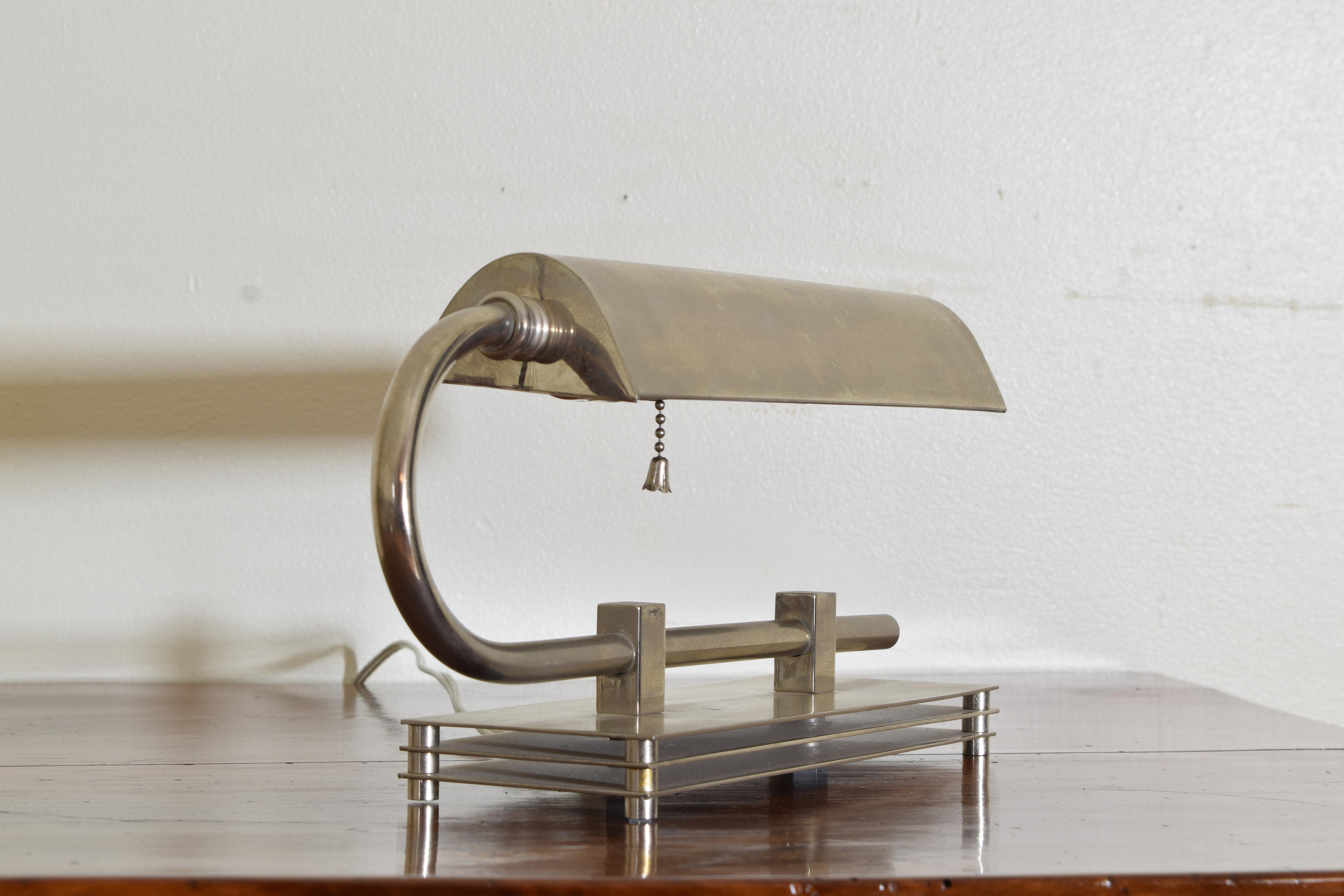 Lámpara de escritorio americana cromada de la época Art Déco, ca. 1930-1940 Norteamericano en venta