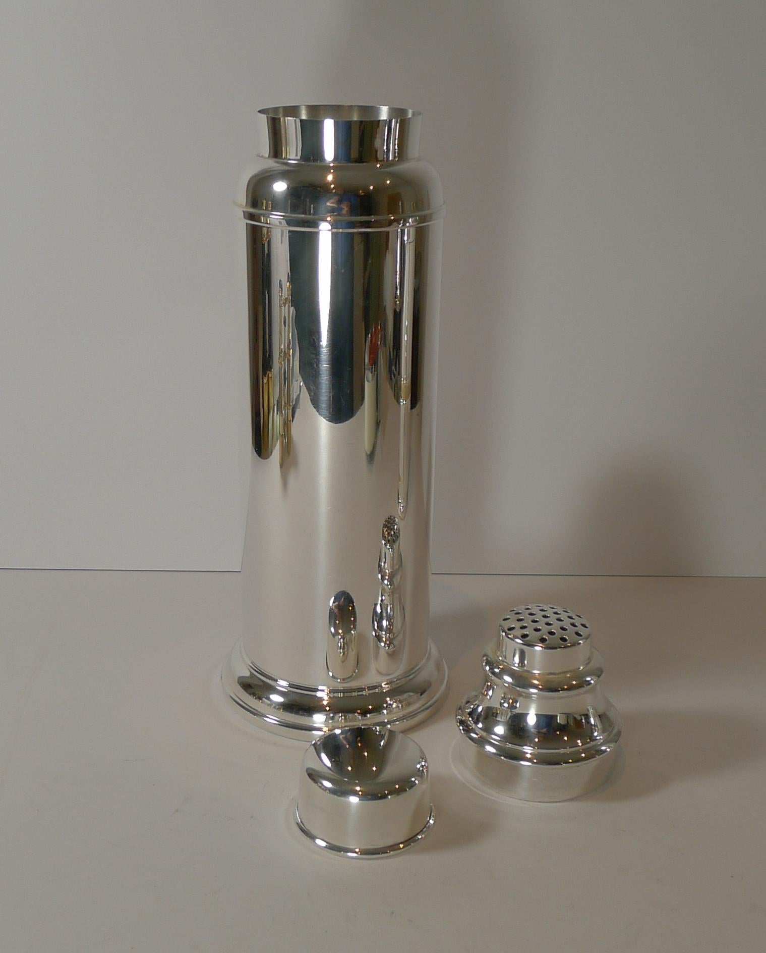 American Art Deco Skyscraper Cocktail Shaker c.1940 1