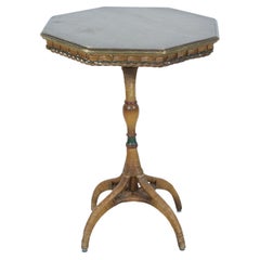 Tavolo da bistrot in vimini con piano in legno ottagonale in stile Art Deco americano