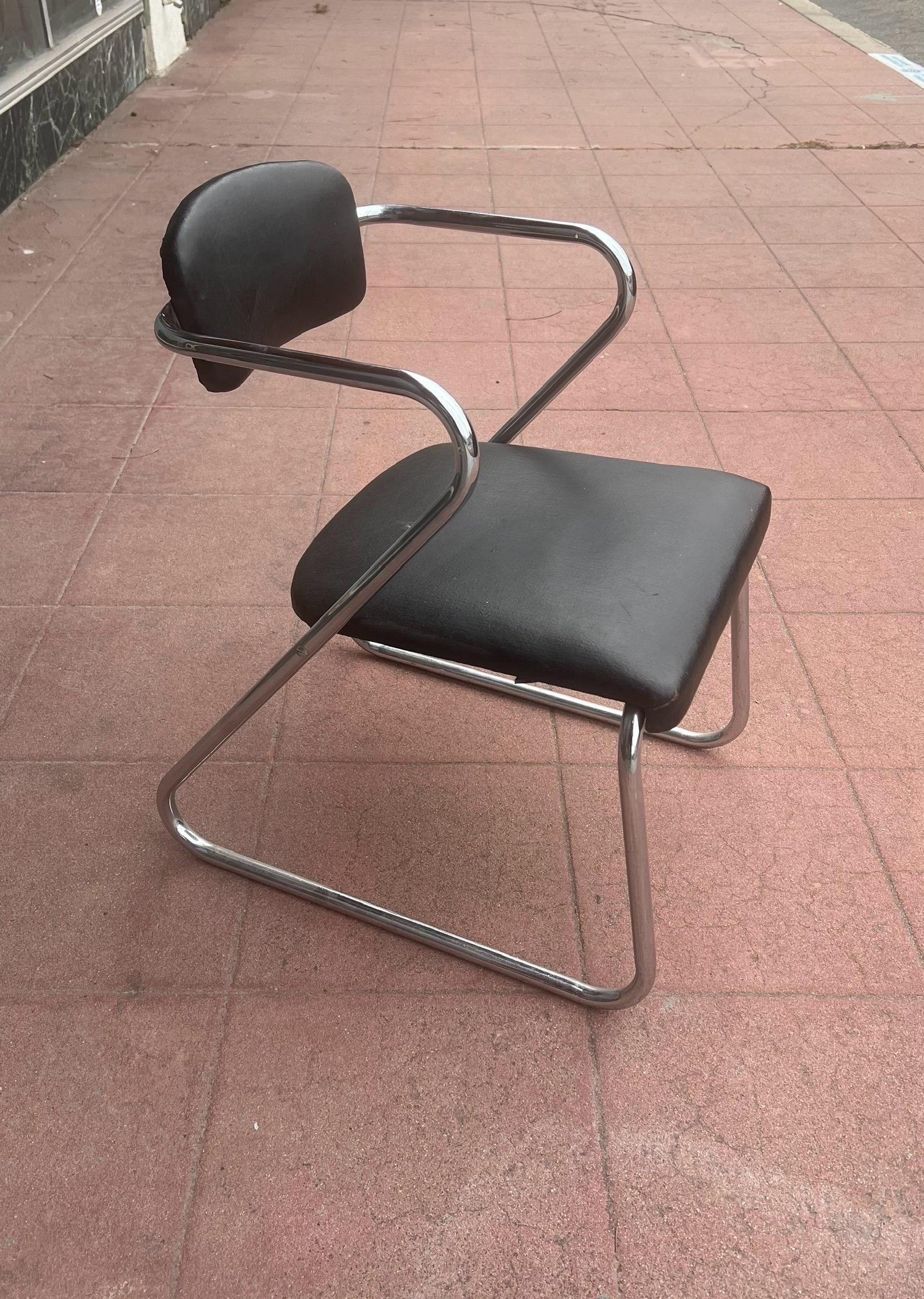 Amerikanischer Art-Déco-Stuhl aus Chromrohr im Art déco-Stil, entworfen von Gilbert Rohde (amerikanisch) im Angebot
