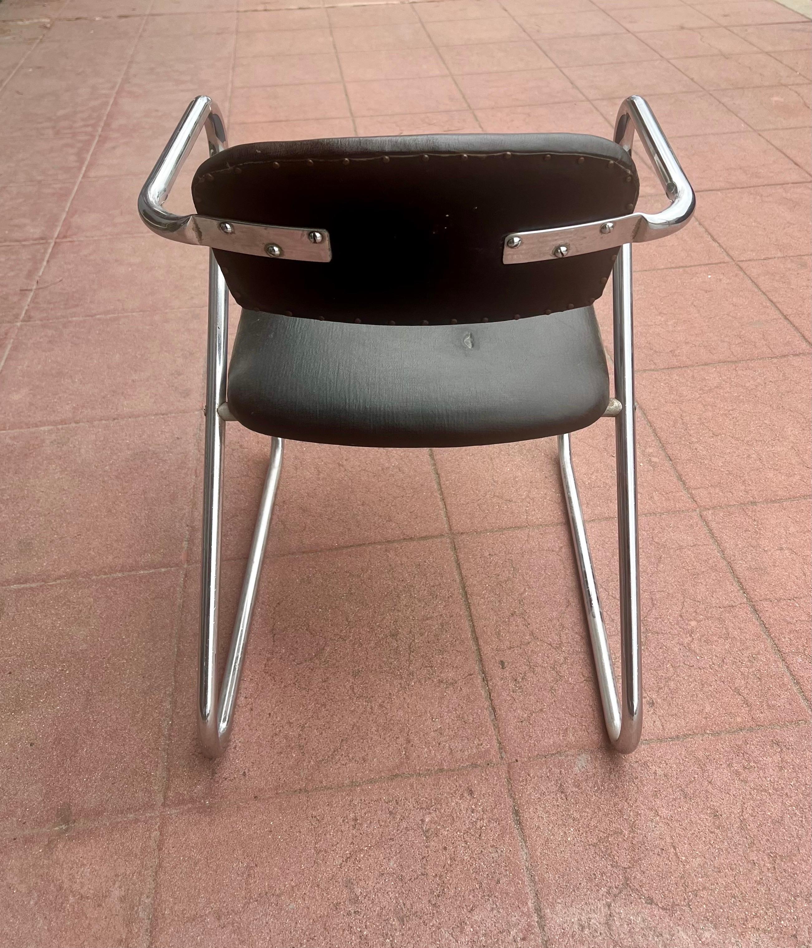 Naugahyde American Art Deco Tubular chrome Chair Designed by Gilbert Rohde For Sale