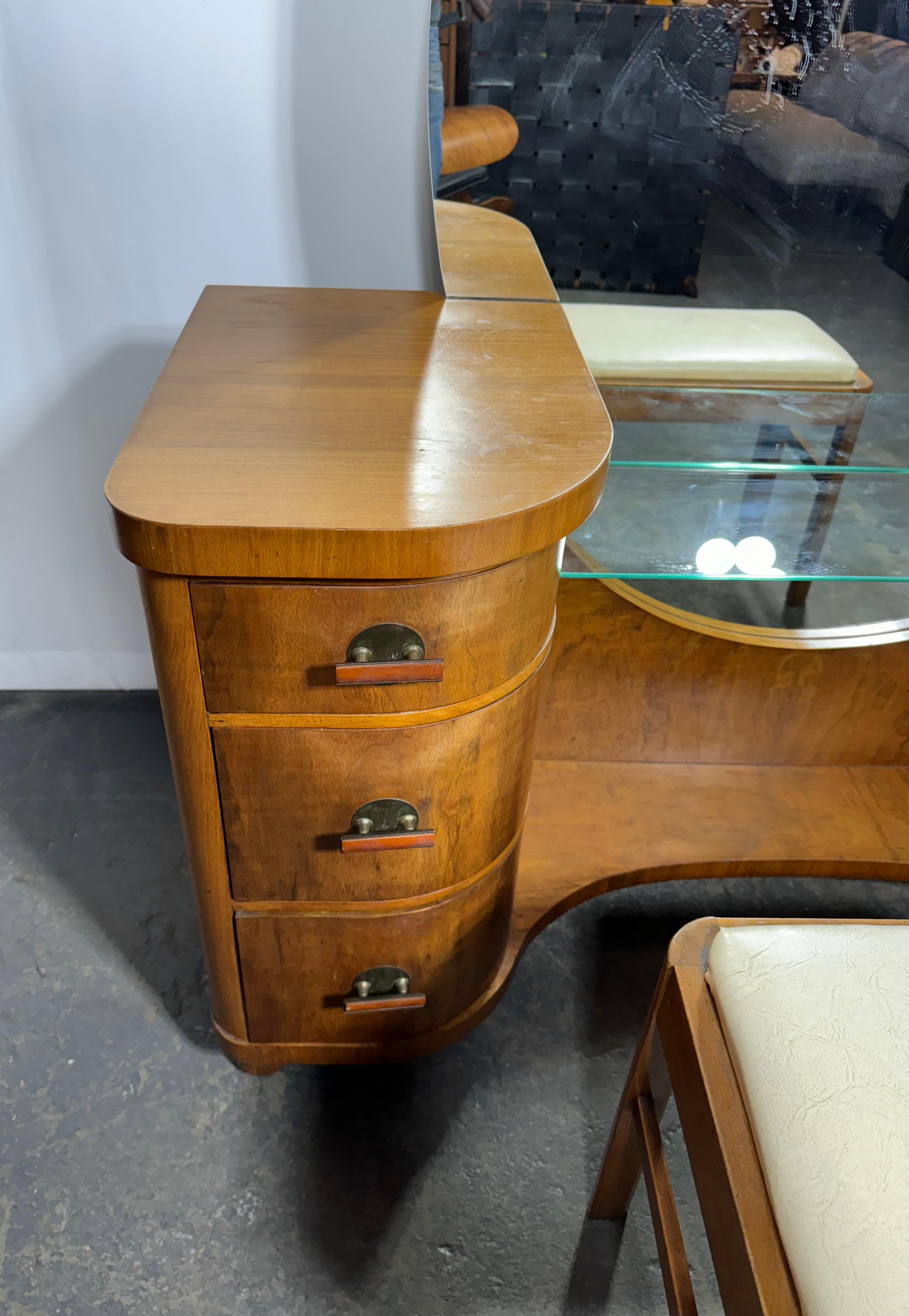 Amerikanischer Art-Déco-Schmink-/Schminktisch und Bank im Art déco-Stil von Henry STEUL & Söhne (Mitte des 20. Jahrhunderts)