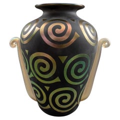 Vase aus amerikanischem Kunstglas mit nummerierter Auflage
