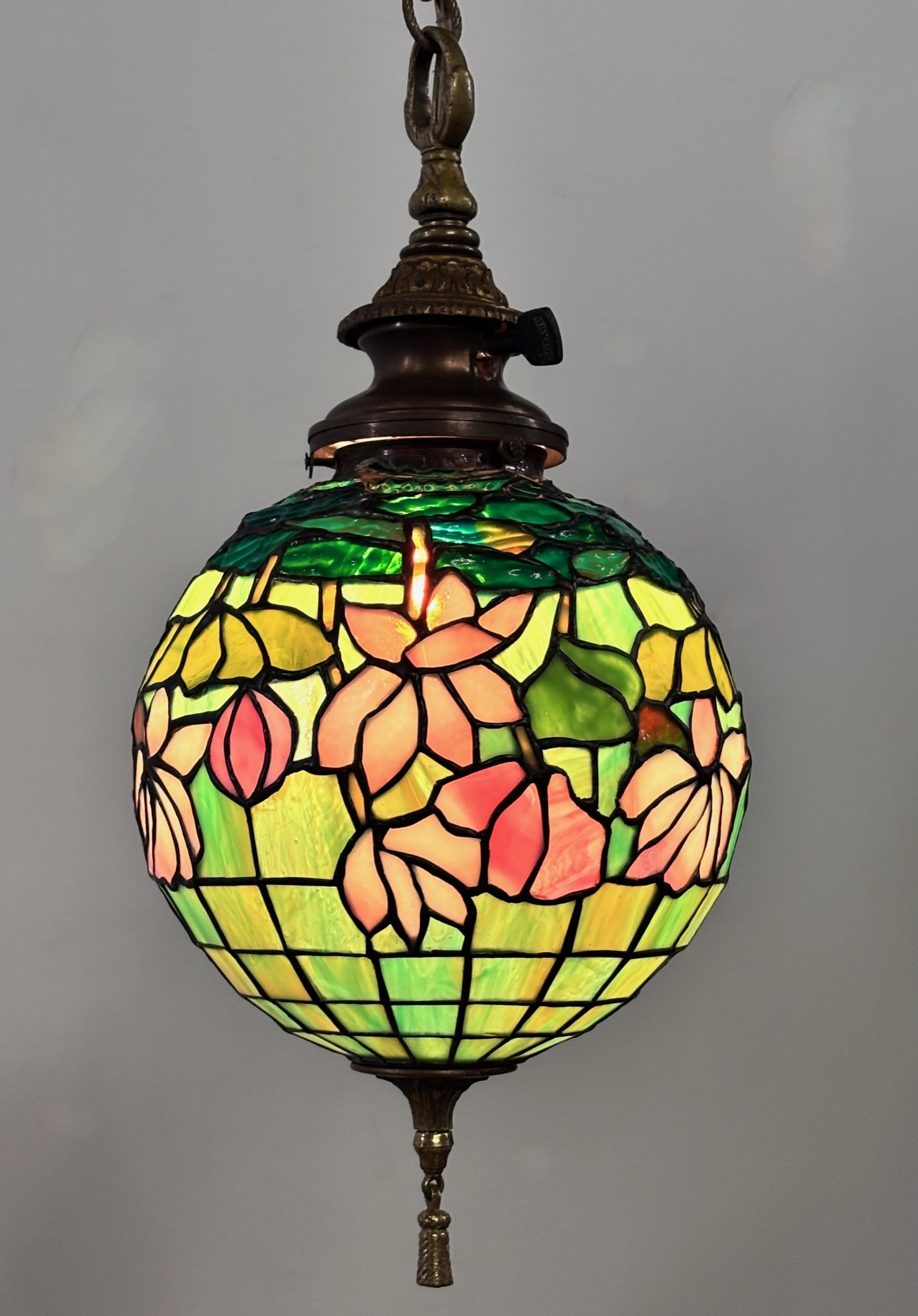 American Art Nouveau / Arts & Crafts Leaded Glass Orb Pendent Light Fixture In Good Condition In San Francisco, CA