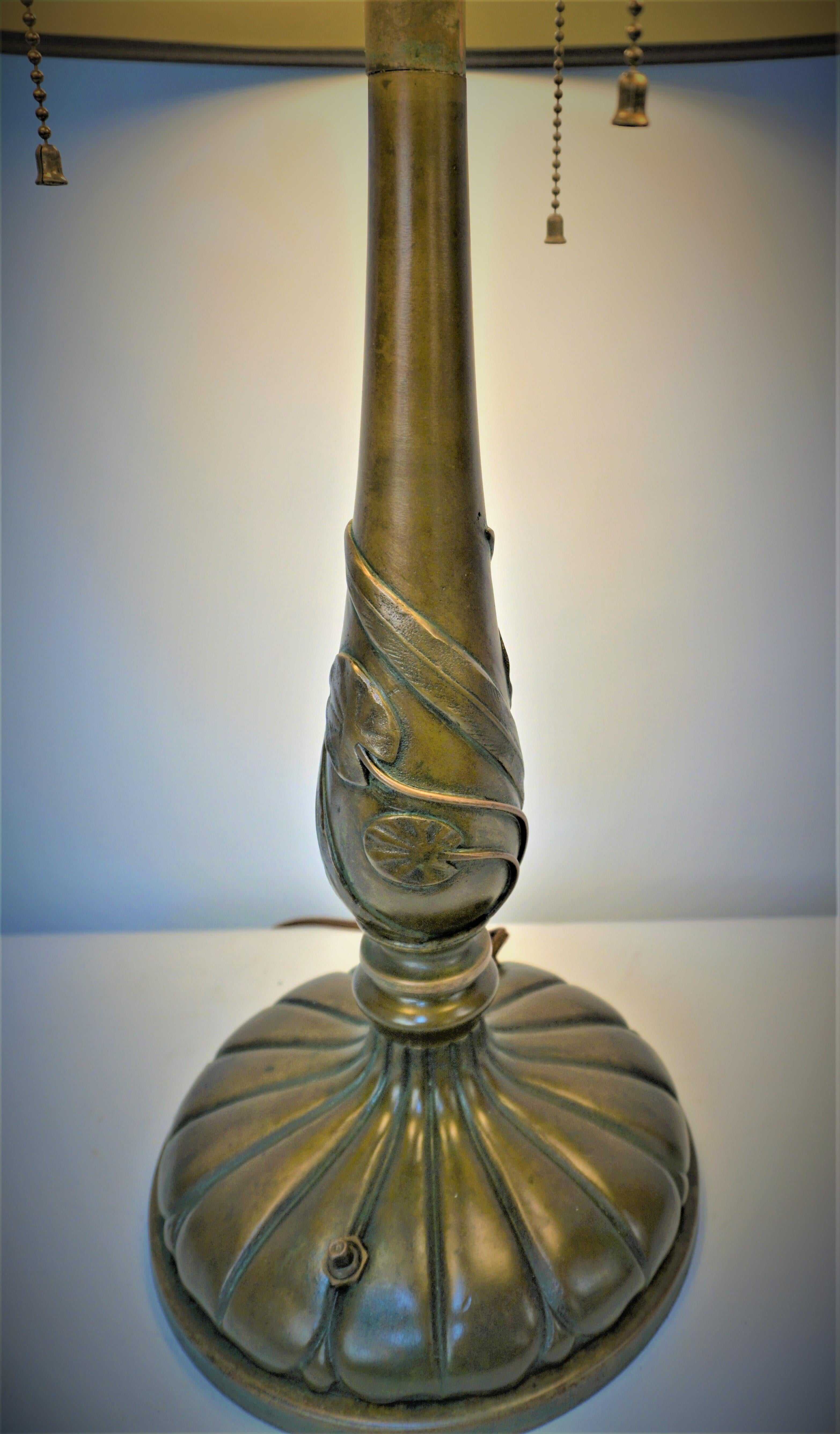 American Art Nouveau Bronze Table Lamp In Good Condition For Sale In Fairfax, VA