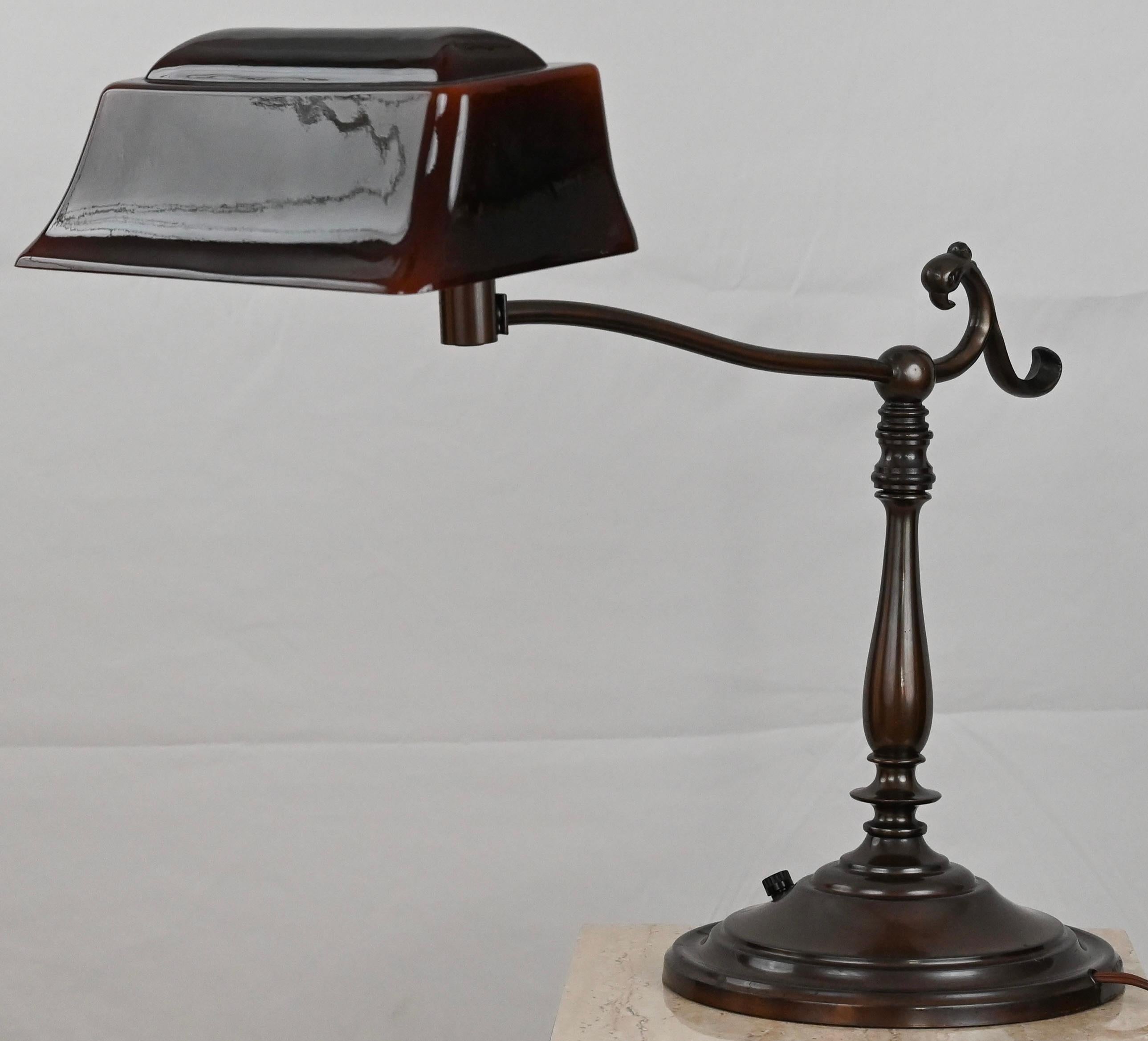 American Art Nouveau Emeralite Table Lamp For Sale 1