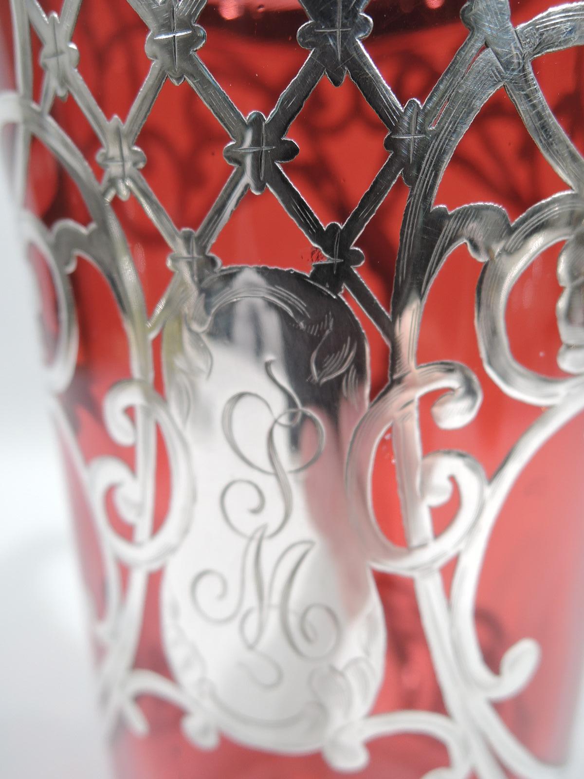Jarra americana Art Nouveau de clarete con superposición de plata roja Silver en venta
