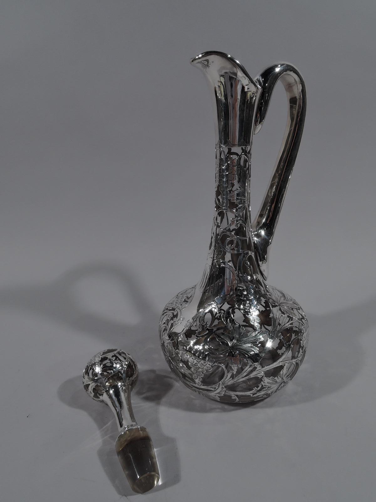 American Art Nouveau Silver Overlay Grapevine Decanter by Alvin In Excellent Condition In New York, NY