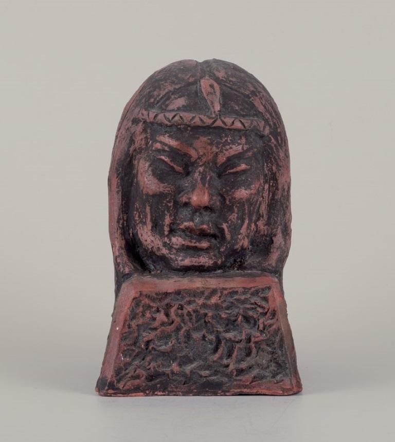 Artisanat Artistics américain. Sculpture unique en céramique d'Amérindiens. en vente