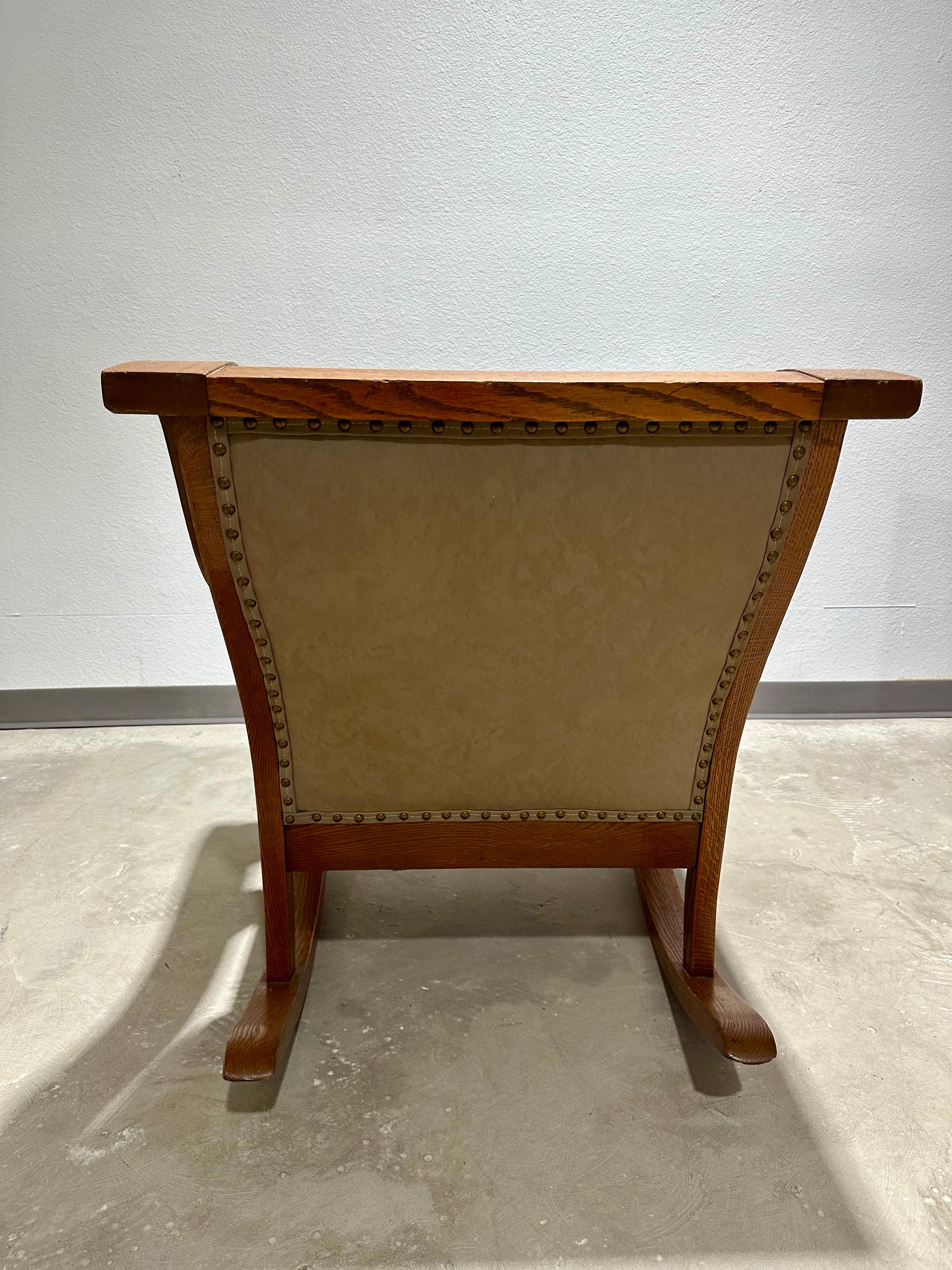 Early 20th Century American Arts and Crafts Oak Rocking and Armchair Pair