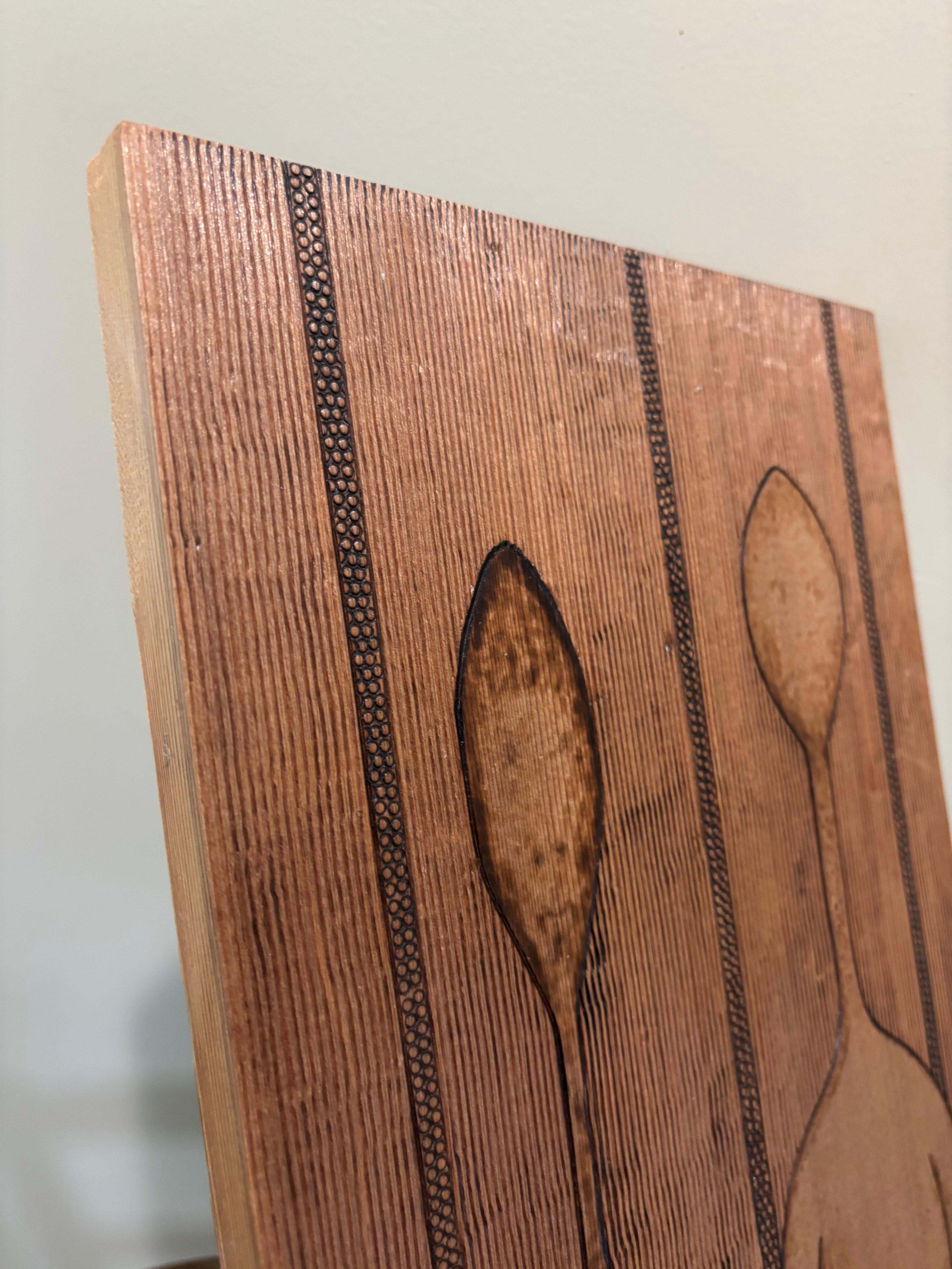 Amerikanische Kunst und Handwerk Pyrographie Männlich und Weiblich , Signiert (20. Jahrhundert) im Angebot