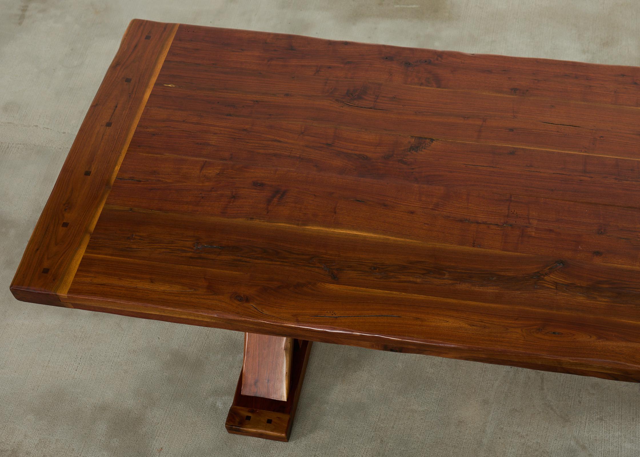 Noyer Table de salle à manger à tréteaux en noyer de style Arts and Crafts américain en vente