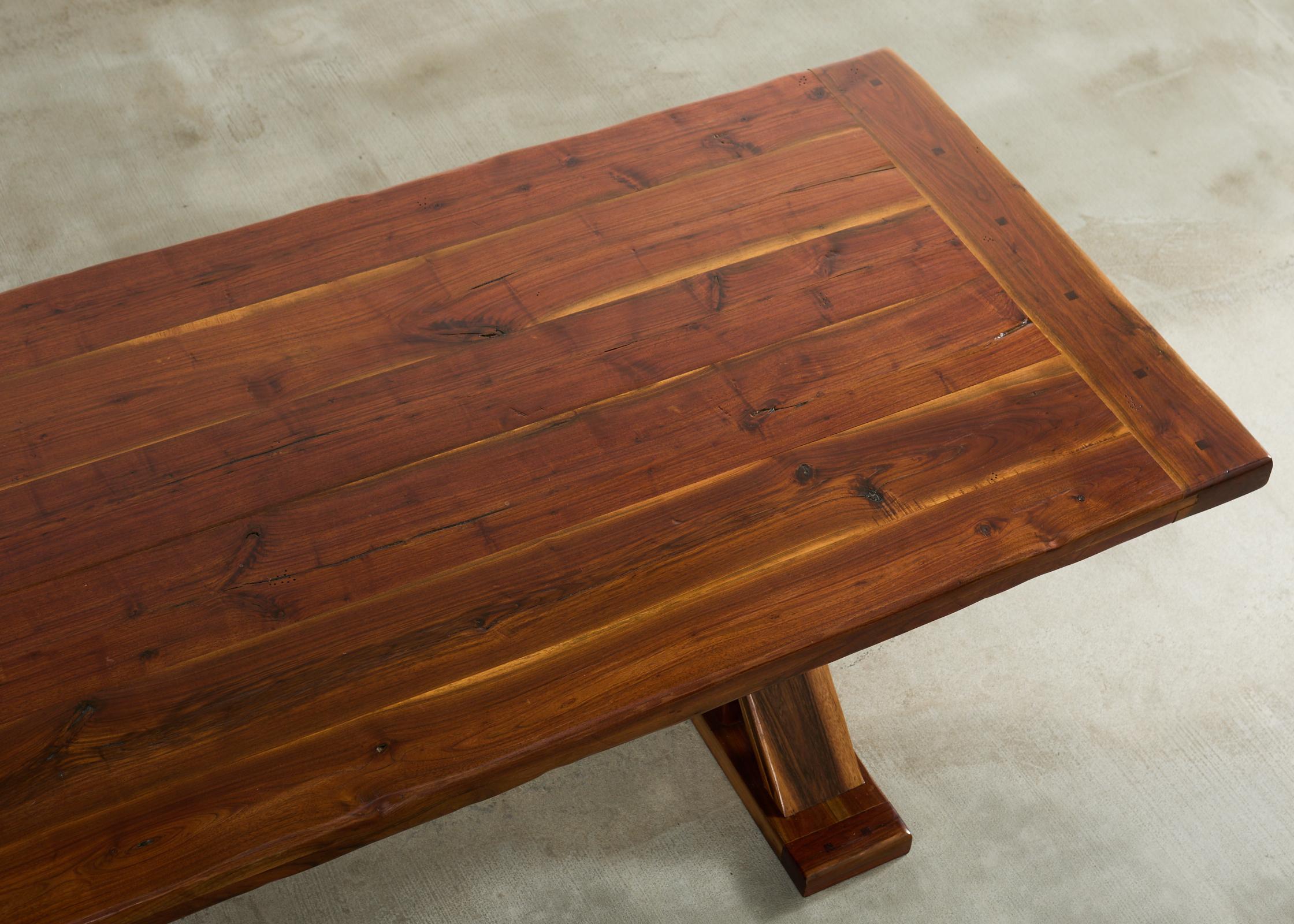 Table de salle à manger à tréteaux en noyer de style Arts and Crafts américain en vente 1