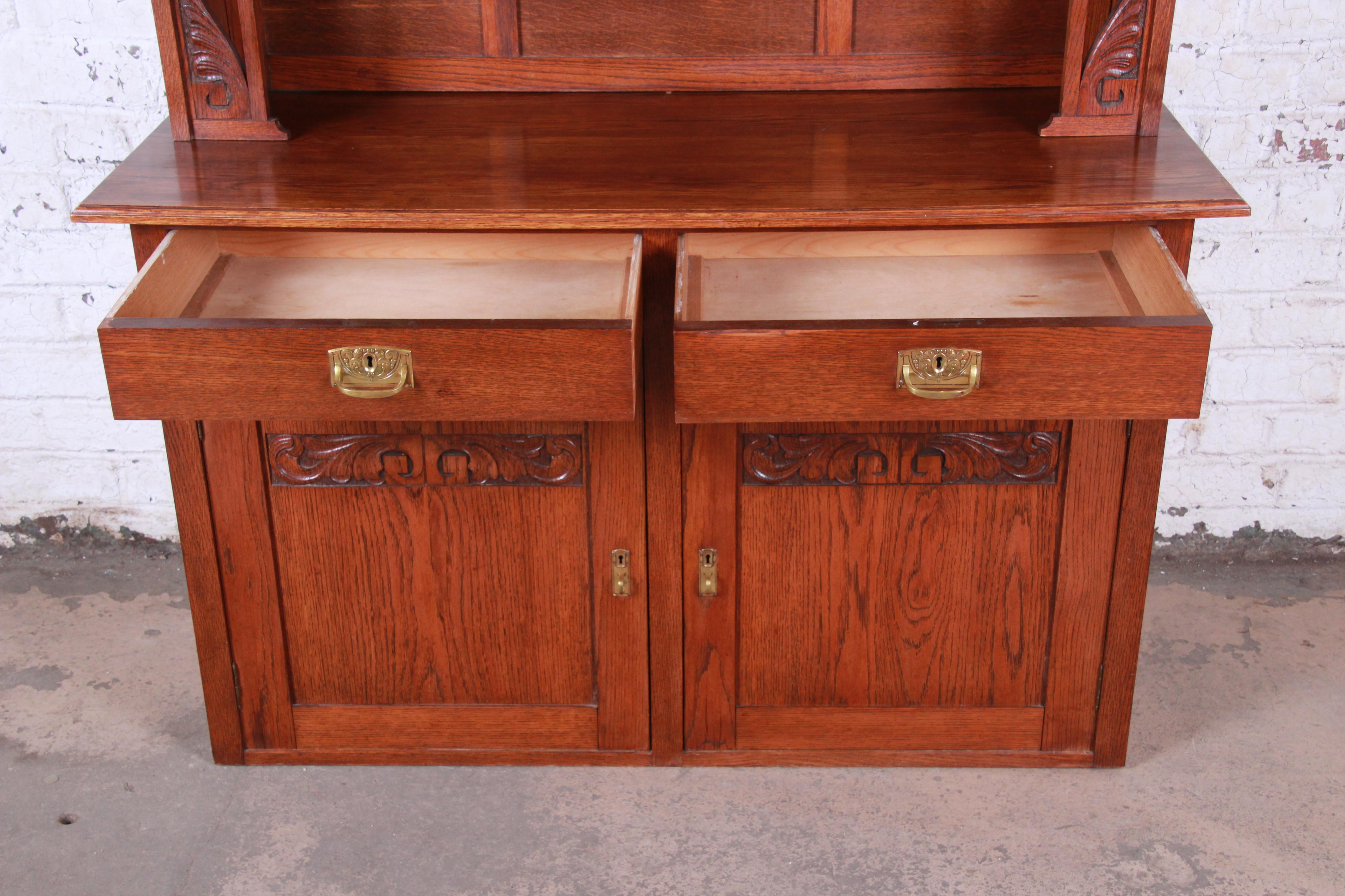 20th Century American Arts & Crafts Carved Oak Sideboard with Hutch