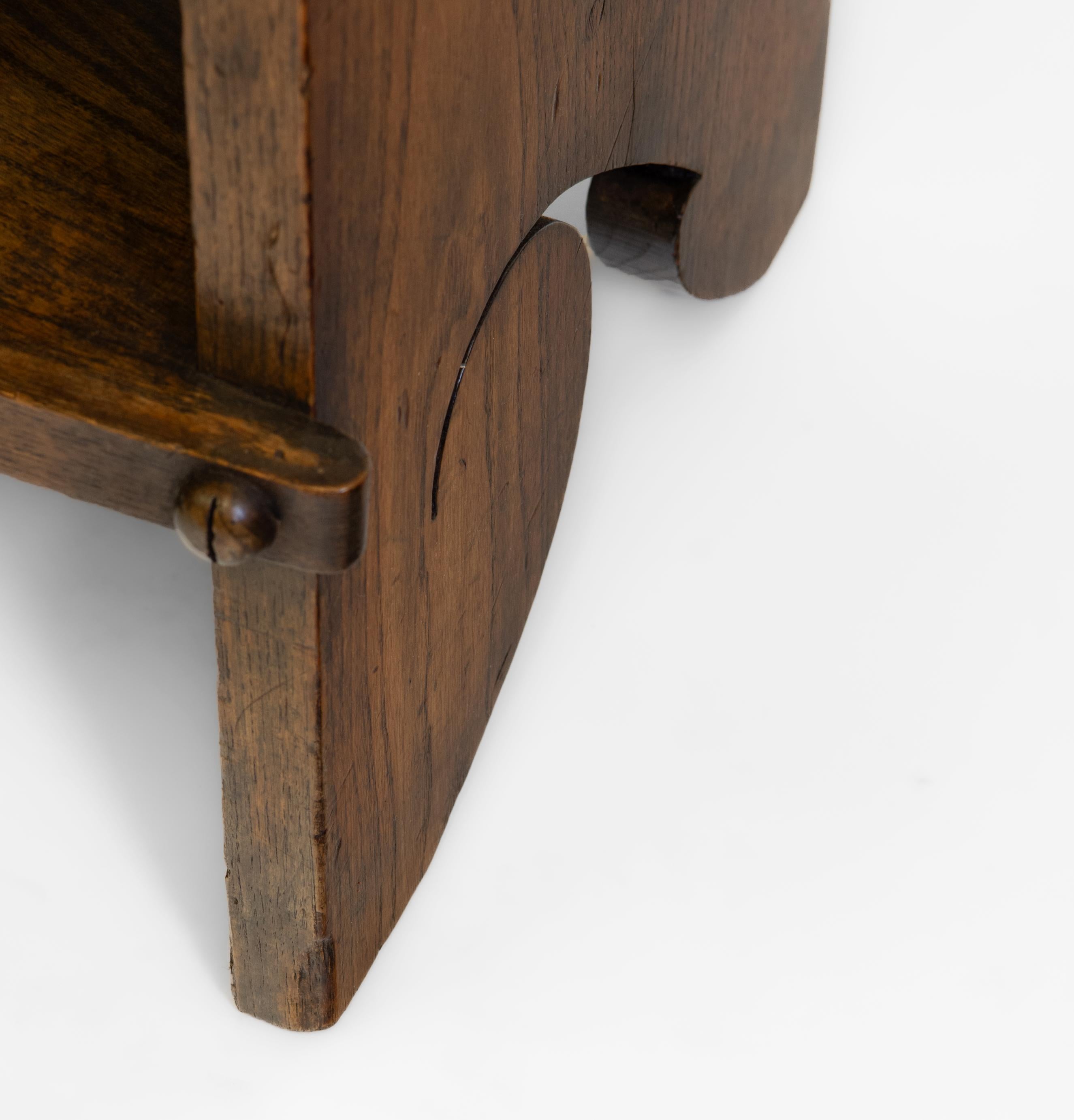 Scaffali portacarte in Oak di stile americano Arts & Crafts di Charles Rohlfs in vendita 6