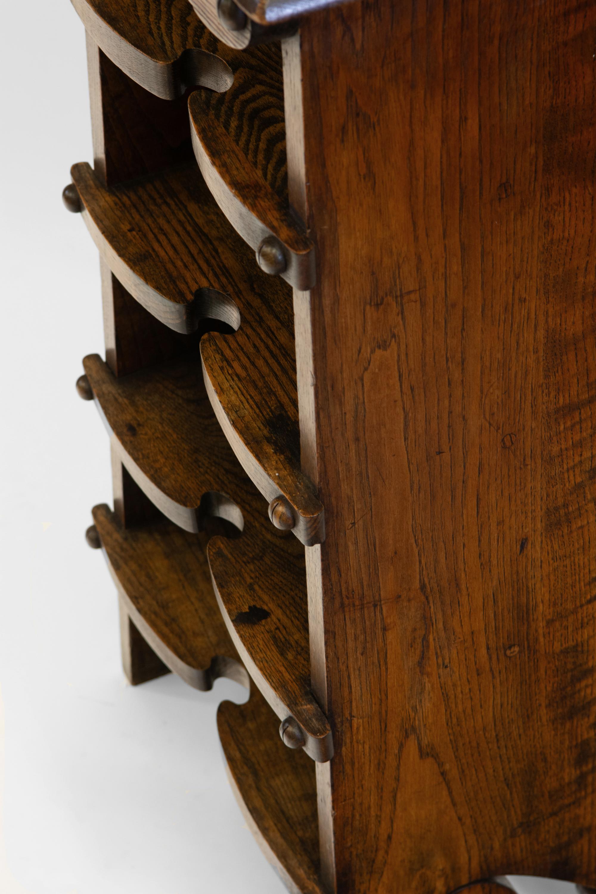 XX secolo Scaffali portacarte in Oak di stile americano Arts & Crafts di Charles Rohlfs in vendita