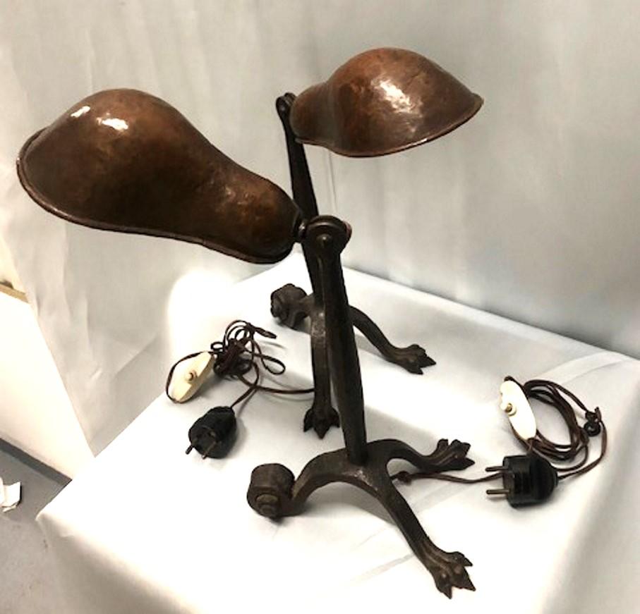 Américain Paire de lampes en bronze patiné de style Arts & Crafts américain, vers 1910 en vente