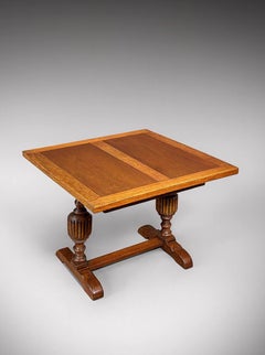 American Arts & Crafts Tiger Oak Draw-Leaf Dining Table