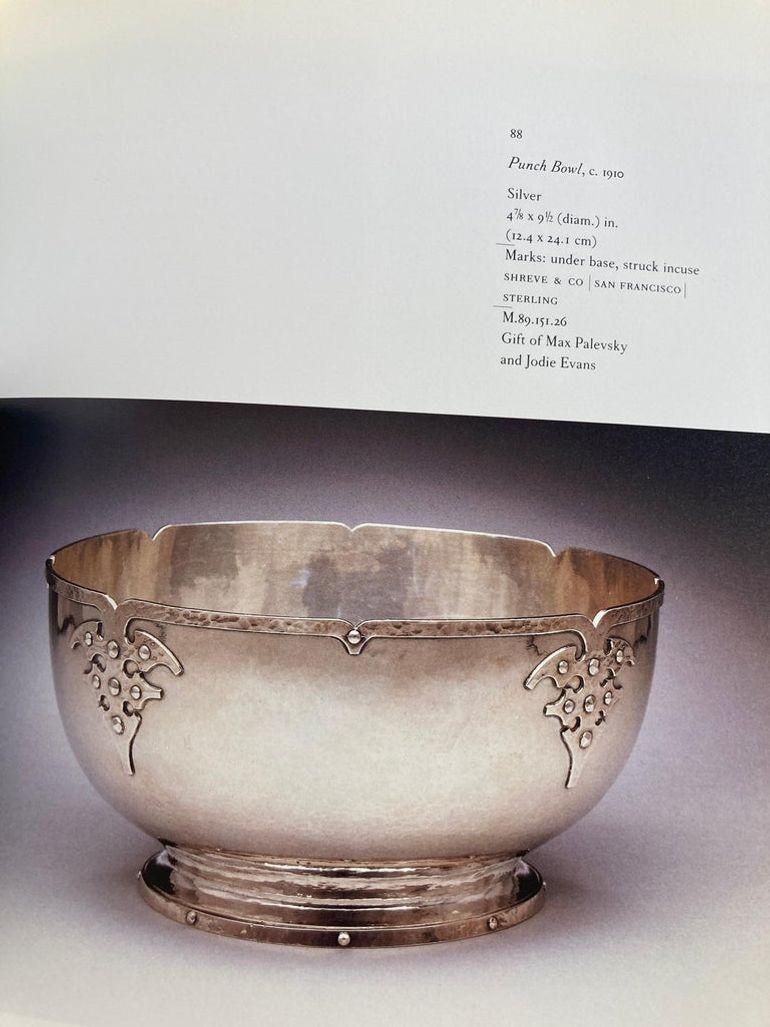 Libro American Arts & Crafts Virtue in Design de Leslie Greene Bowman en venta 3