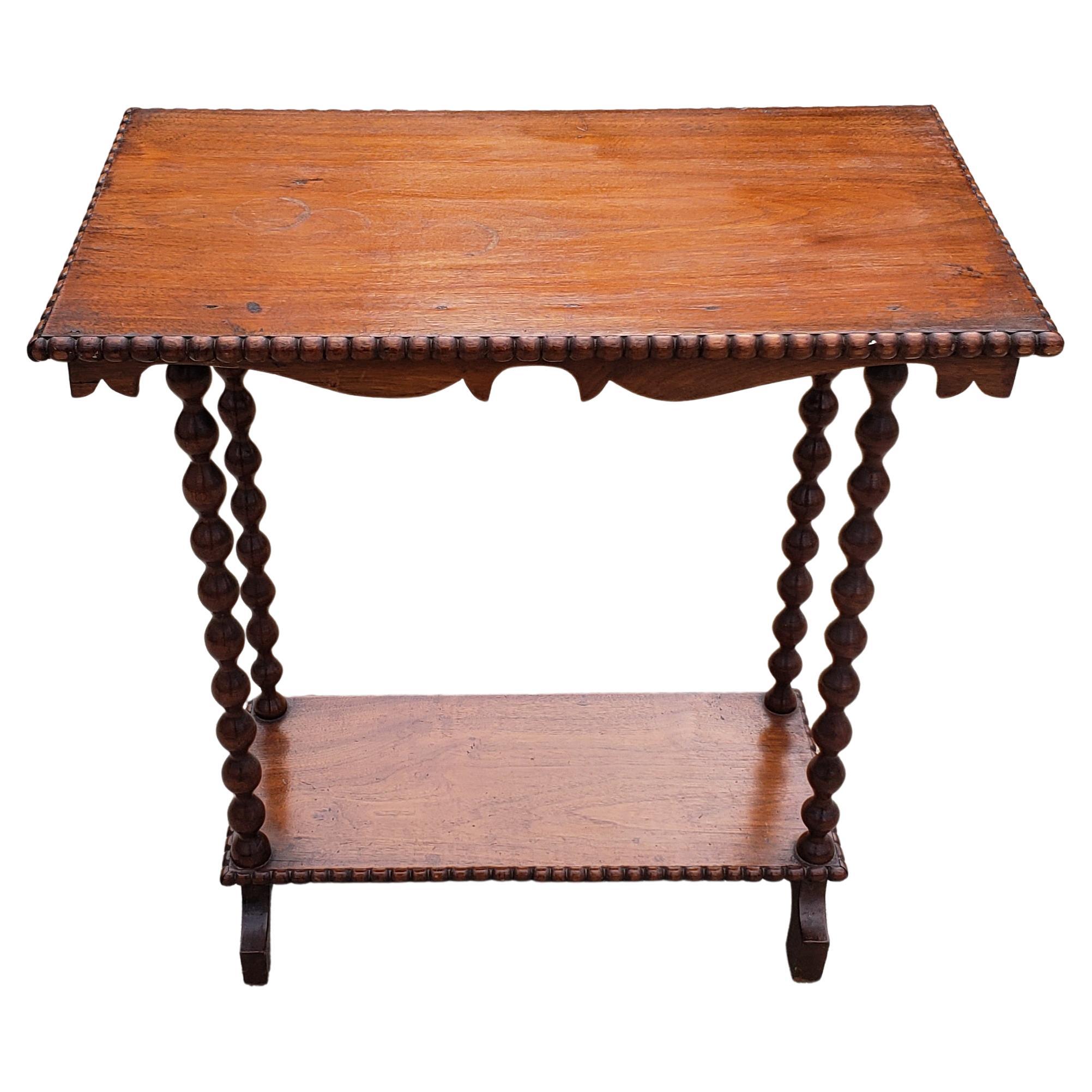 American Colonial American Bobbing Legs and Rope Edge Occasional Accent Tier Table, circa 1940s For Sale