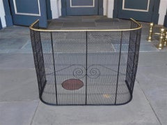 Amerikanischer Kaminschirm aus Messing und vielseitiger Drahtarbeit mit Orig. Kapuzenhaken, um 1810