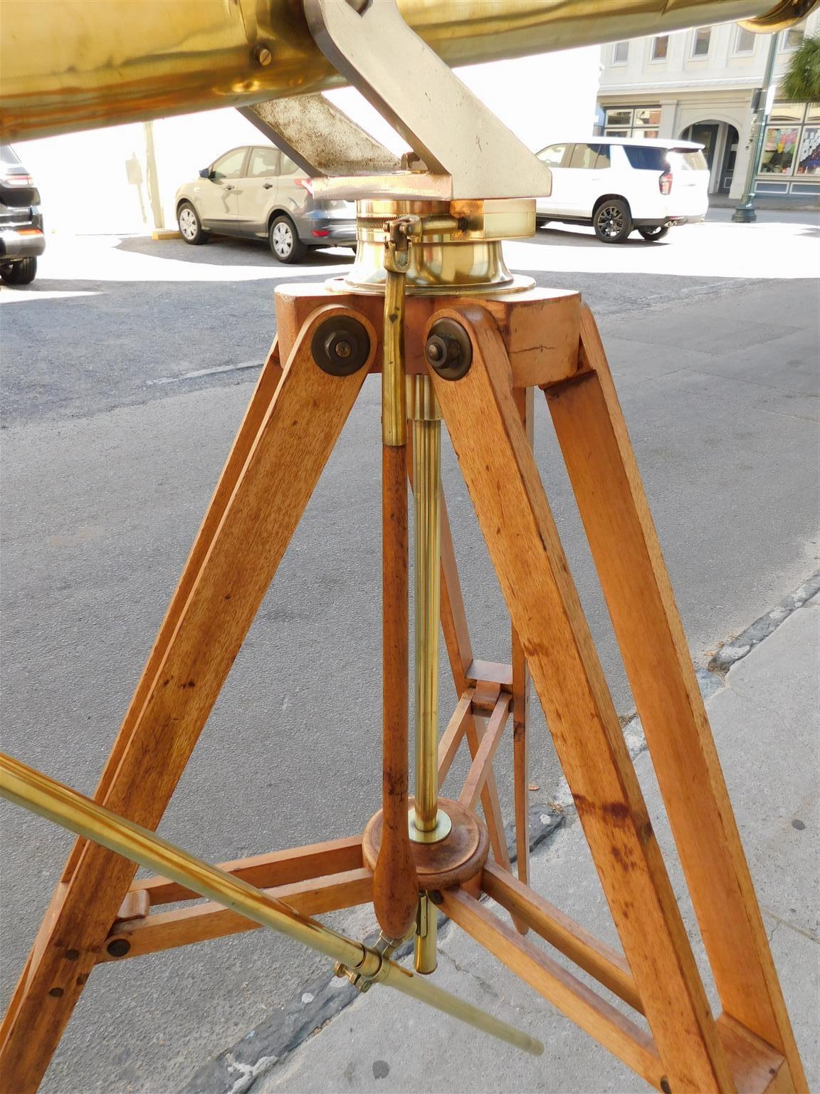 Télescope américain en laiton avec Spotting Scope et barre de stabilisation sur Stand Tripod 1870 en vente 2