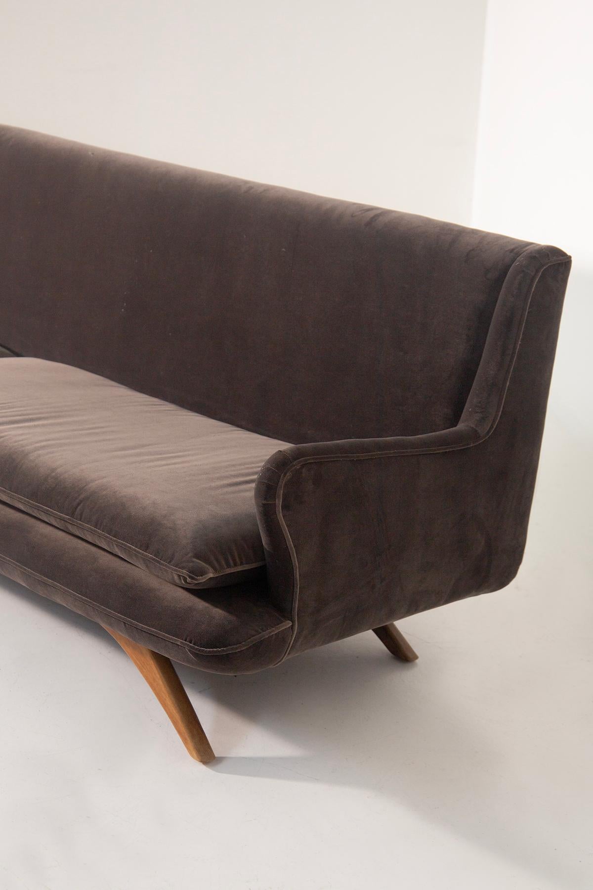 Velluto American brown velvet sofa in vendita