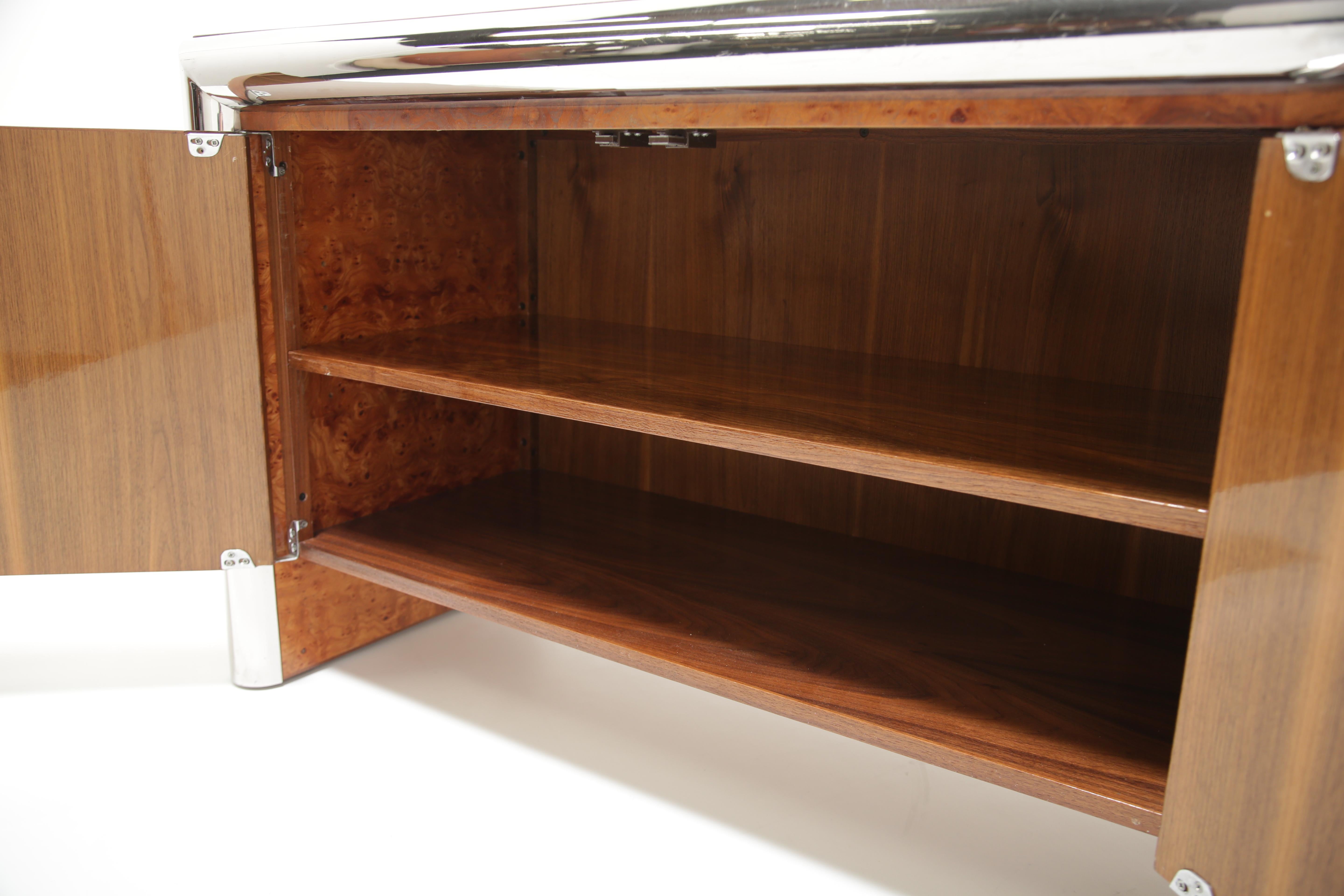 Amerikanische Kredenz aus Wurzelholz und Chrom von Edward Axel Roffman, 1970er Jahre. im Angebot 7