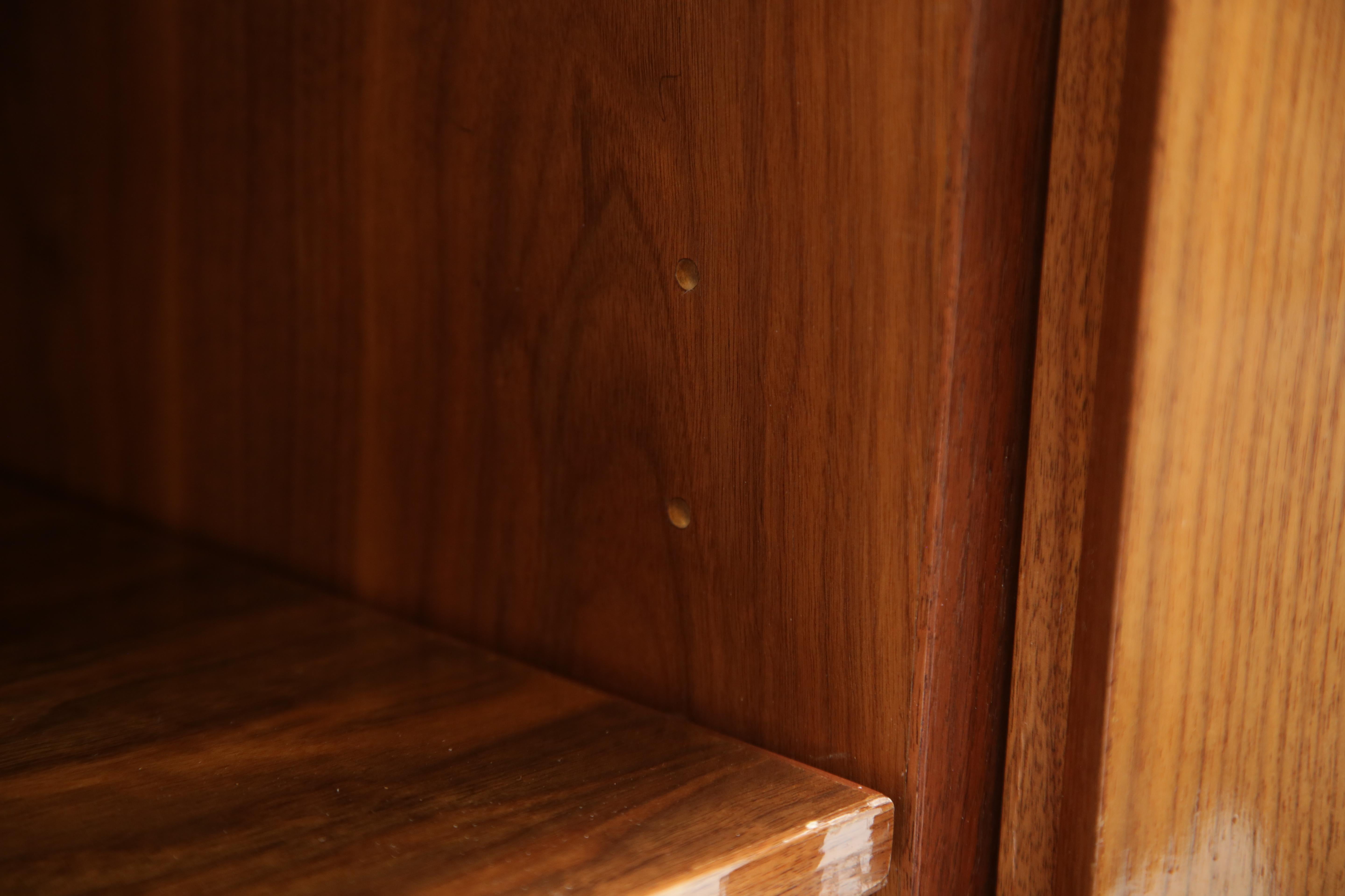 Amerikanische Kredenz aus Wurzelholz und Chrom von Edward Axel Roffman, 1970er Jahre. im Angebot 8