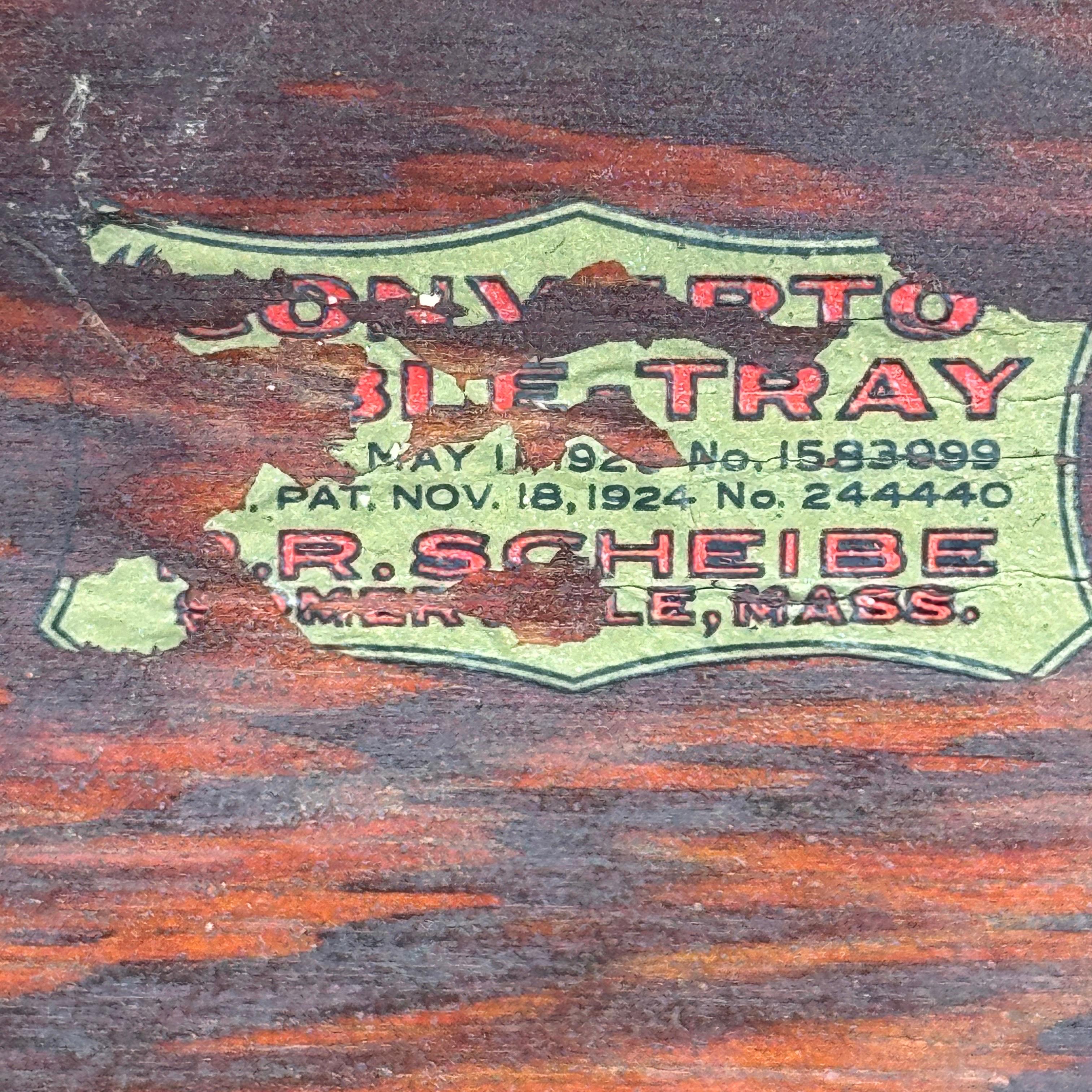 American Campaign Style Mahogany Collapsing Tray Table In Good Condition In Haddonfield, NJ