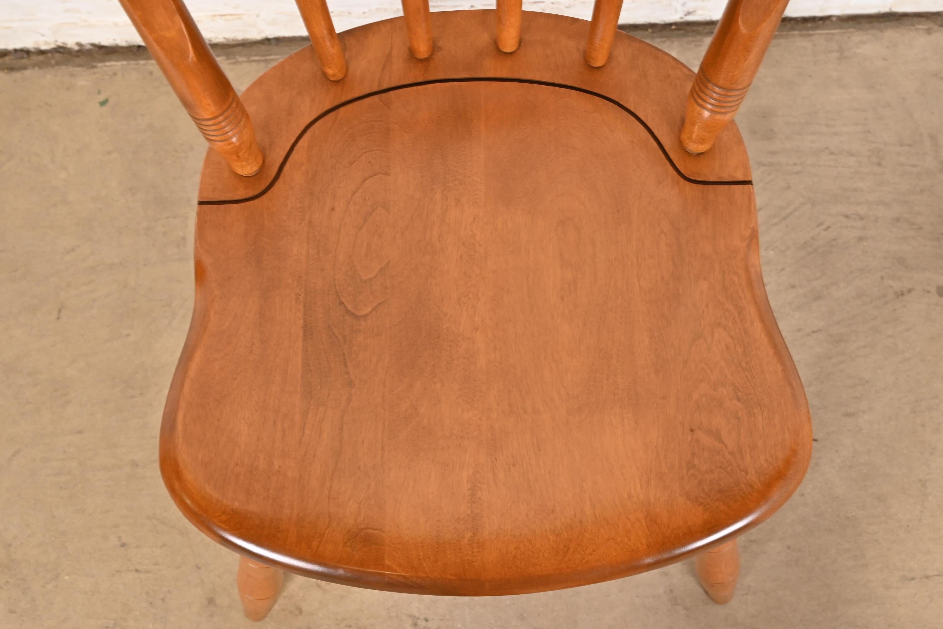 American Carved Solid Maple Spindle Back Side Chair or Desk Chair For Sale 3