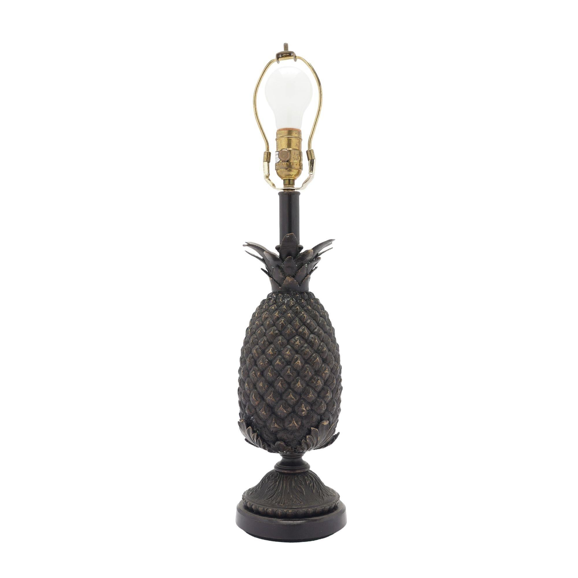 American cast bronze pineapple form table lamp, 1950's In Good Condition For Sale In Kenilworth, IL