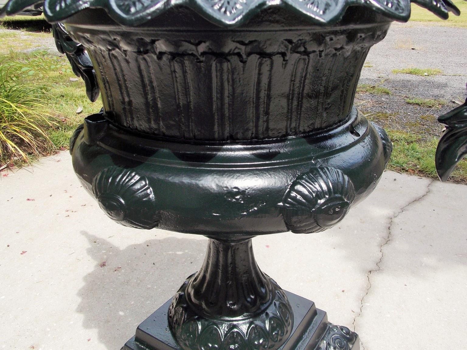 American Cast Iron Campana Floral Acanthus Garden Urn on Squared Plinth C. 1850 For Sale 6