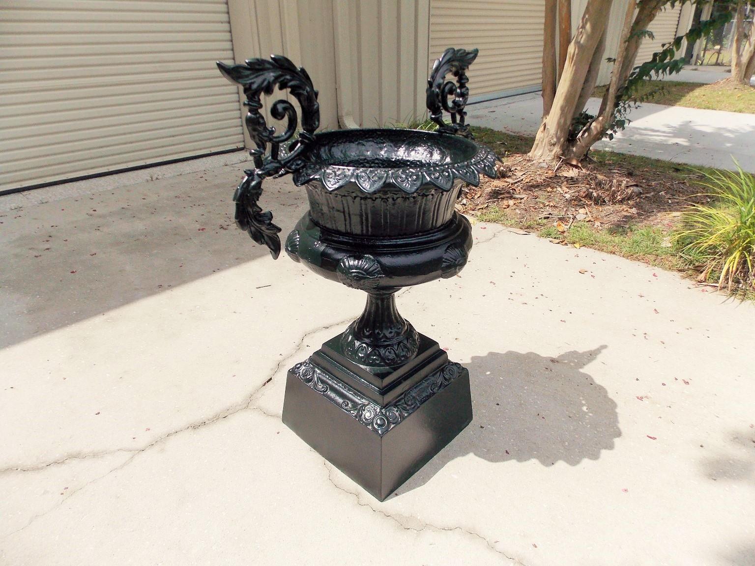American Cast Iron Campana Floral Acanthus Garden Urn on Squared Plinth C. 1850 In Good Condition For Sale In Hollywood, SC
