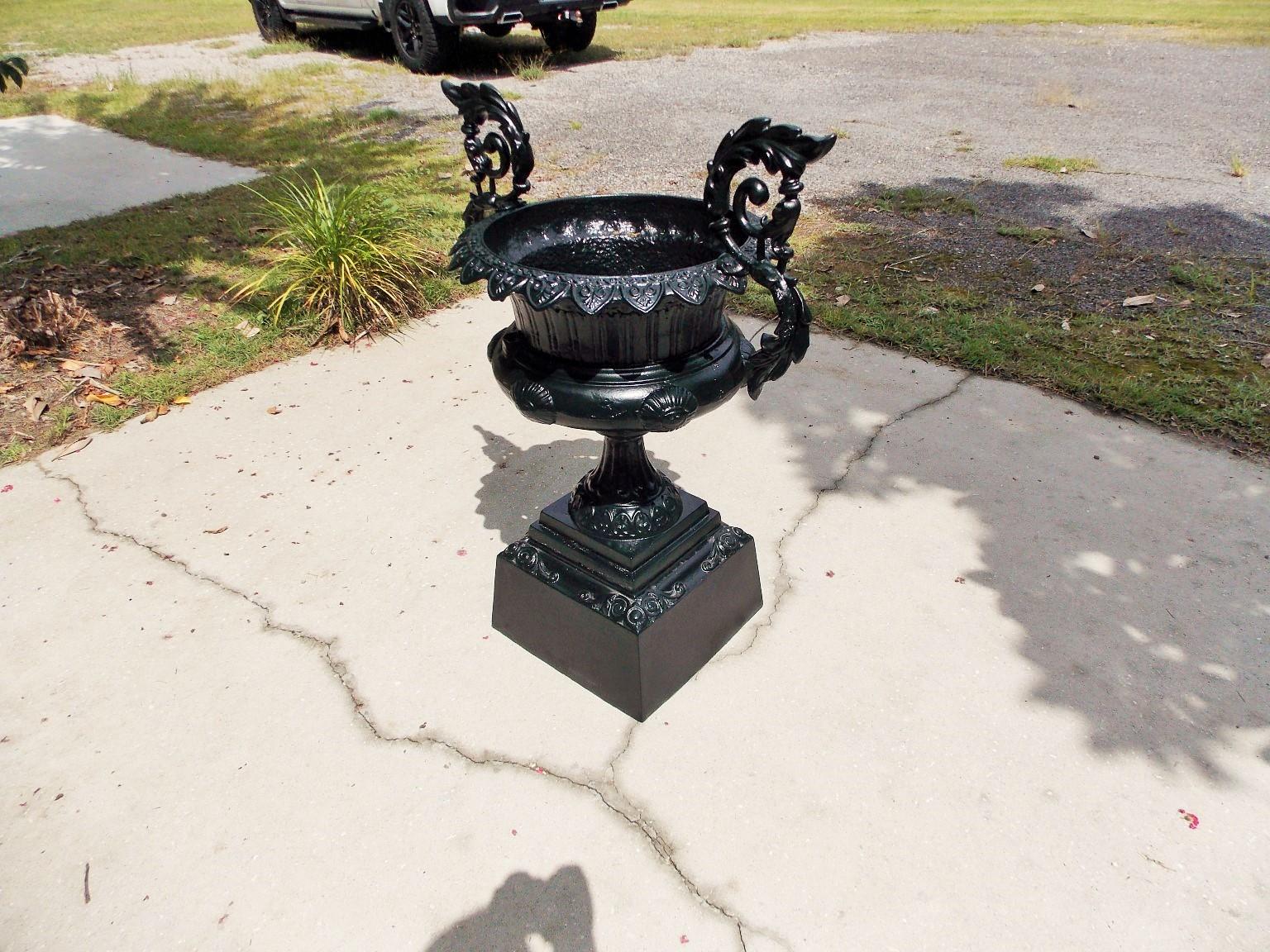 Mid-19th Century American Cast Iron Campana Floral Acanthus Garden Urn on Squared Plinth C. 1850 For Sale