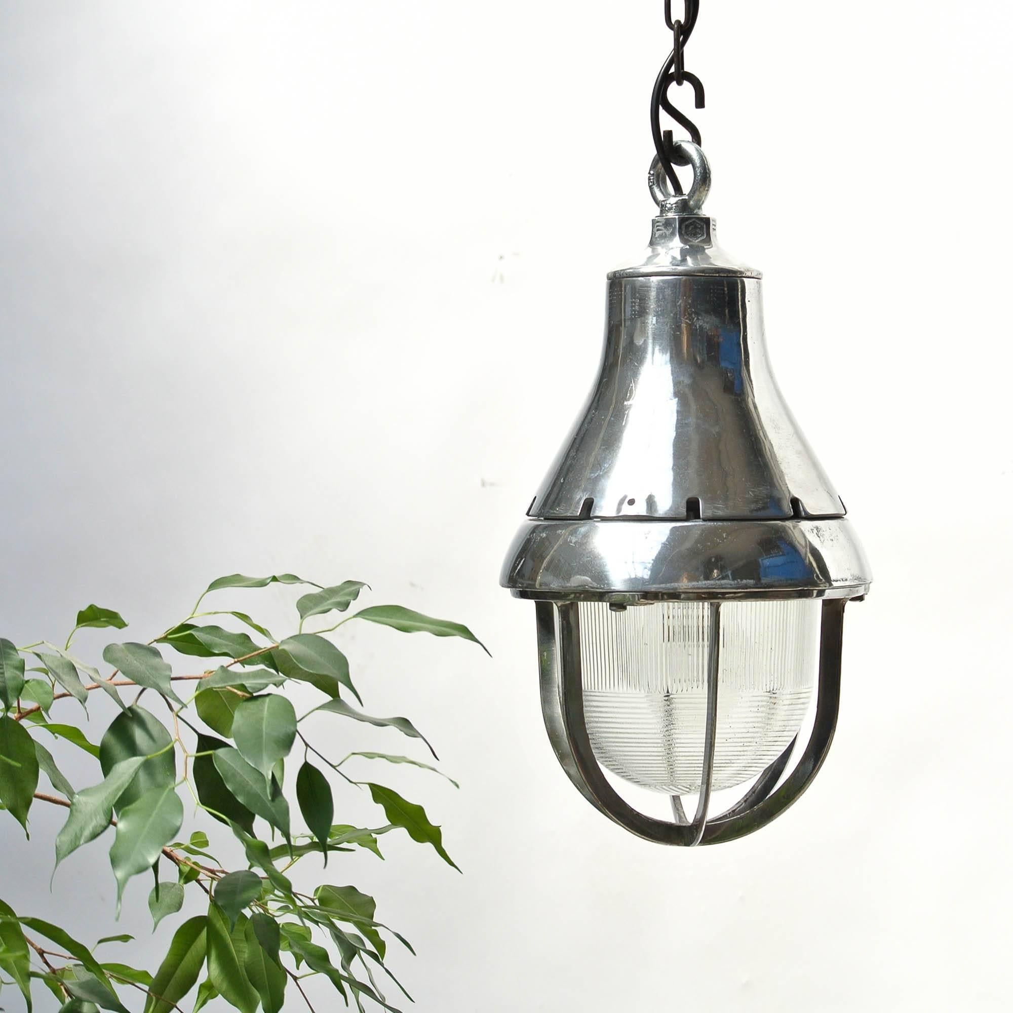 Reeded Glass American ceiling Lamp in Polished Aluminium, circa 1950-1959