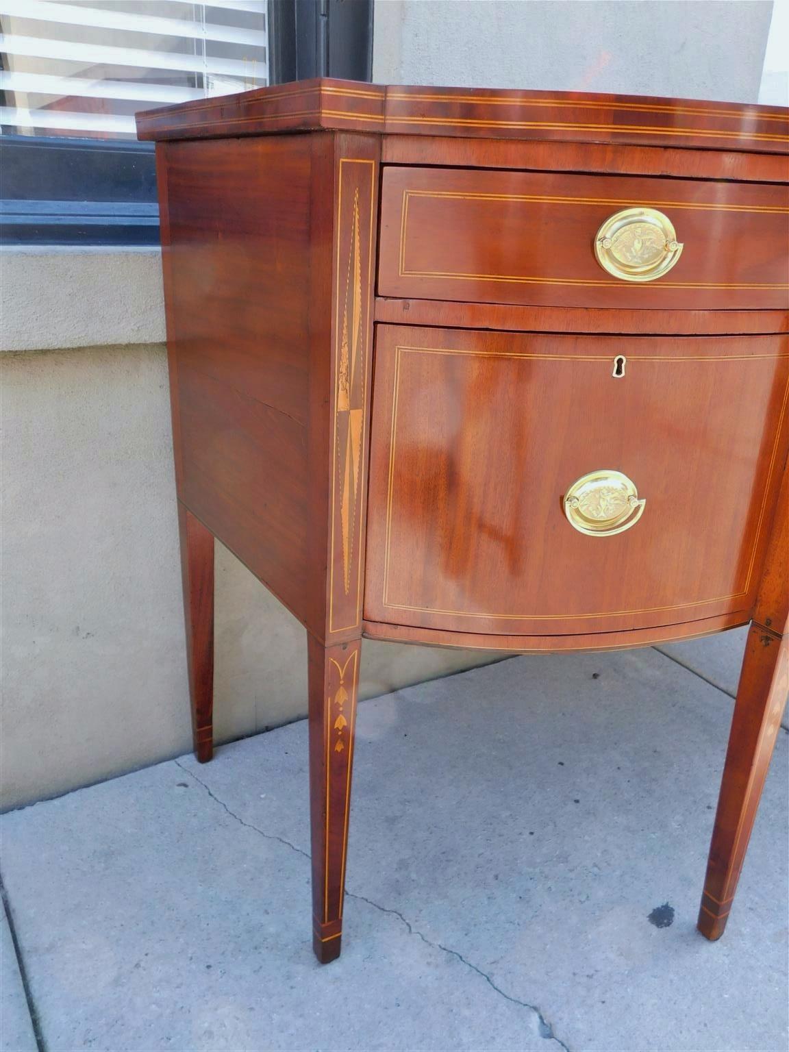 Hepplewhite Buffet en acajou Charleston à façade en arc de cercle, incrusté de fleurs de clocher Dot Dot, 1790 en vente