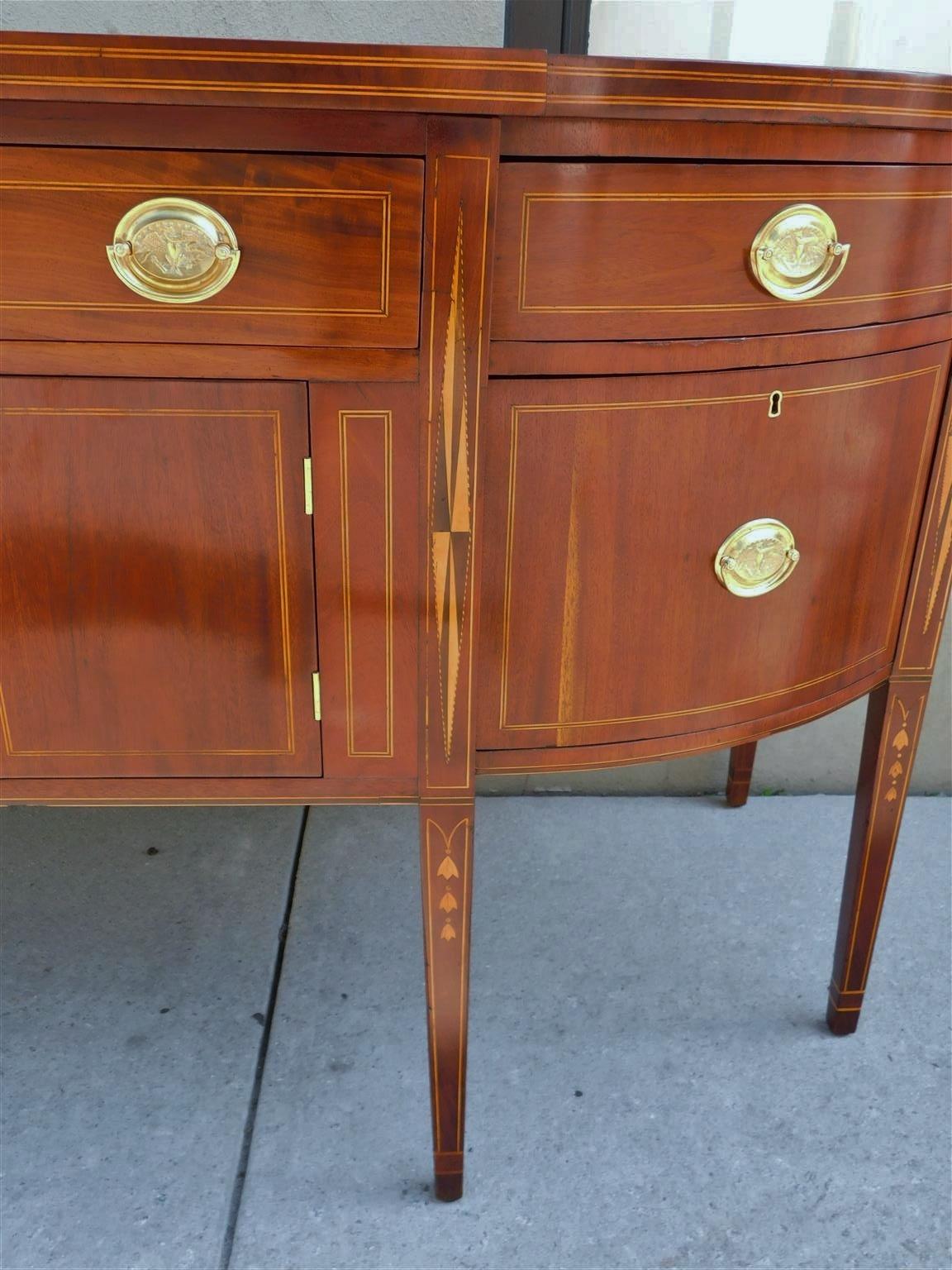 Fin du XVIIIe siècle Buffet en acajou Charleston à façade en arc de cercle, incrusté de fleurs de clocher Dot Dot, 1790 en vente