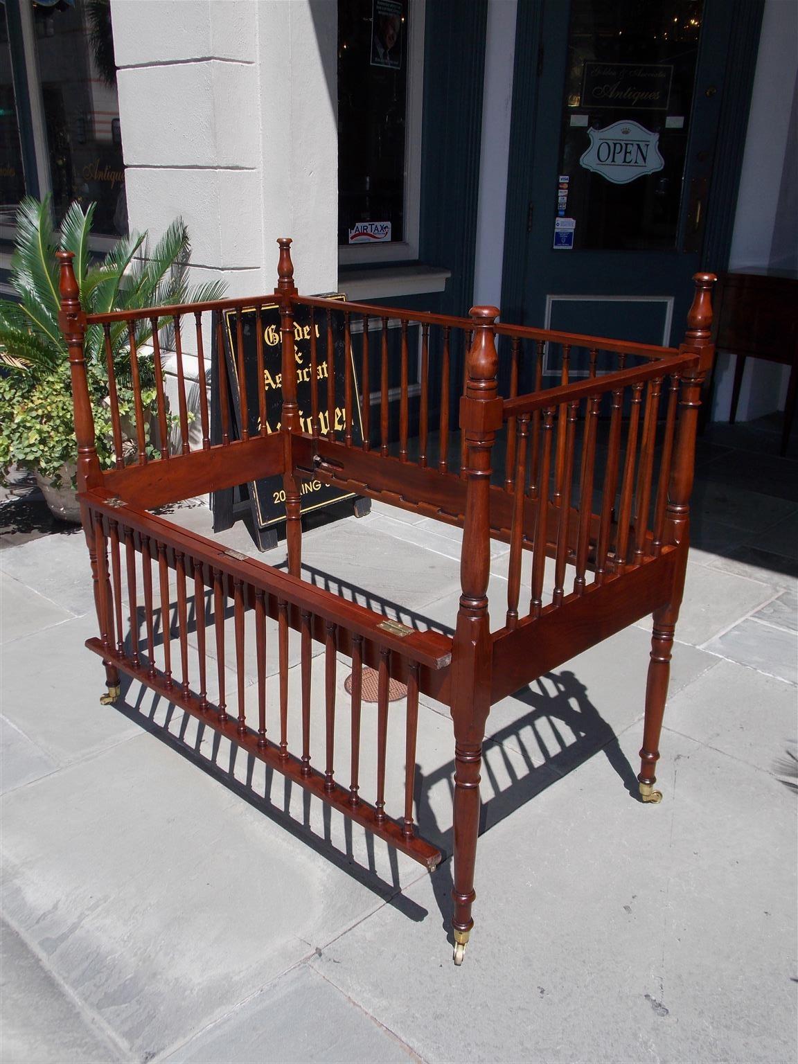 American Charleston Mahogany Child's Crib with Bulbous Spindles on Casters, 1800 For Sale 2