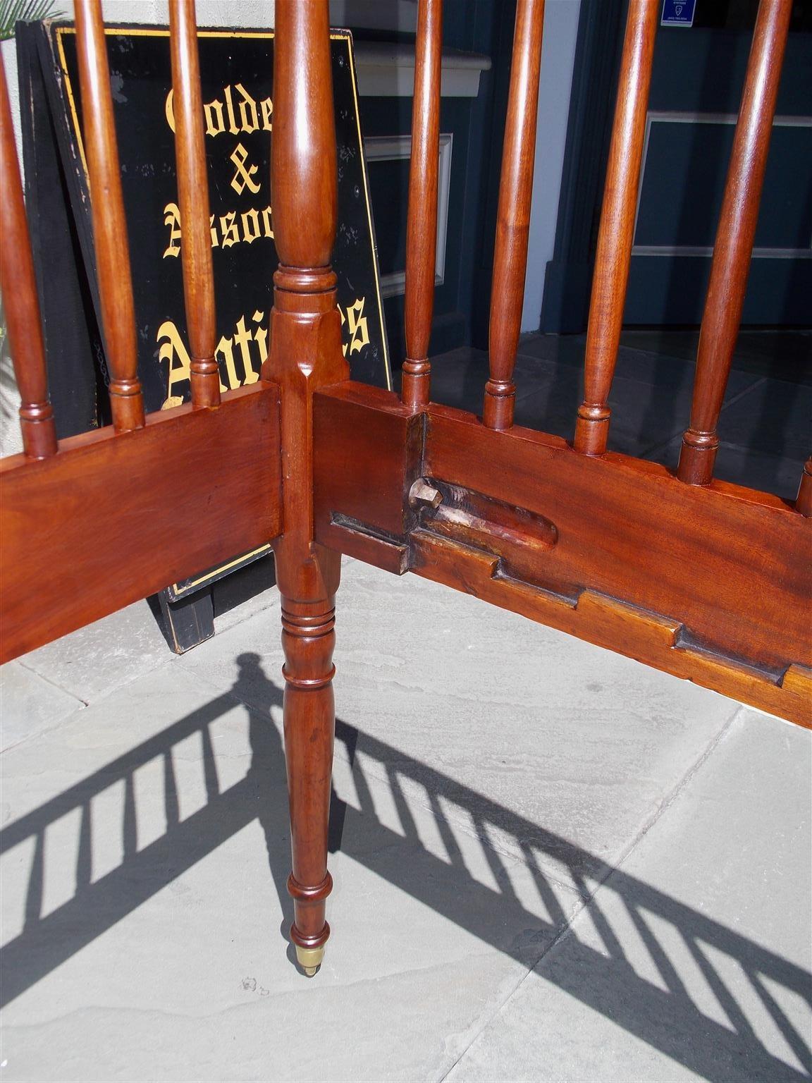 American Charleston Mahogany Child's Crib with Bulbous Spindles on Casters, 1800 For Sale 3