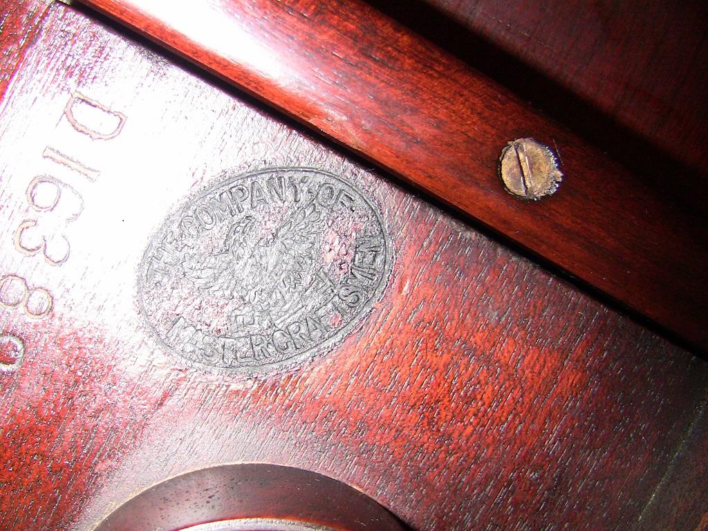 Amerikanischer chinesischer Chippendale-Dreibein-Klappstisch mit Klappplatte - Co. of Master Craftsmen (Federal) im Angebot