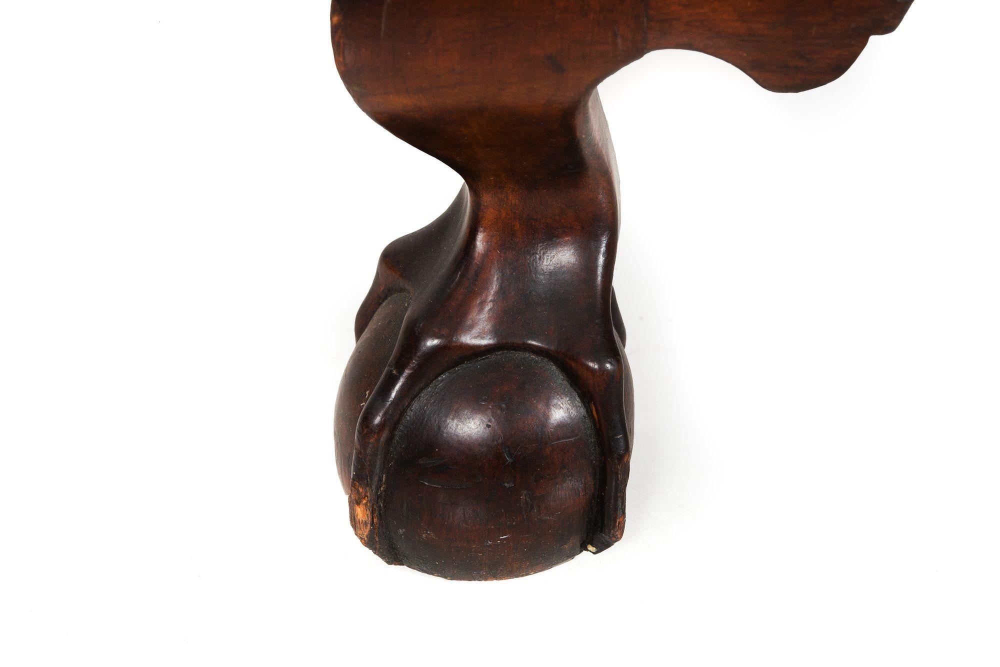 Commode serpentine en bois de bouleau de style Chippendale américain, vers 1770 en vente 13