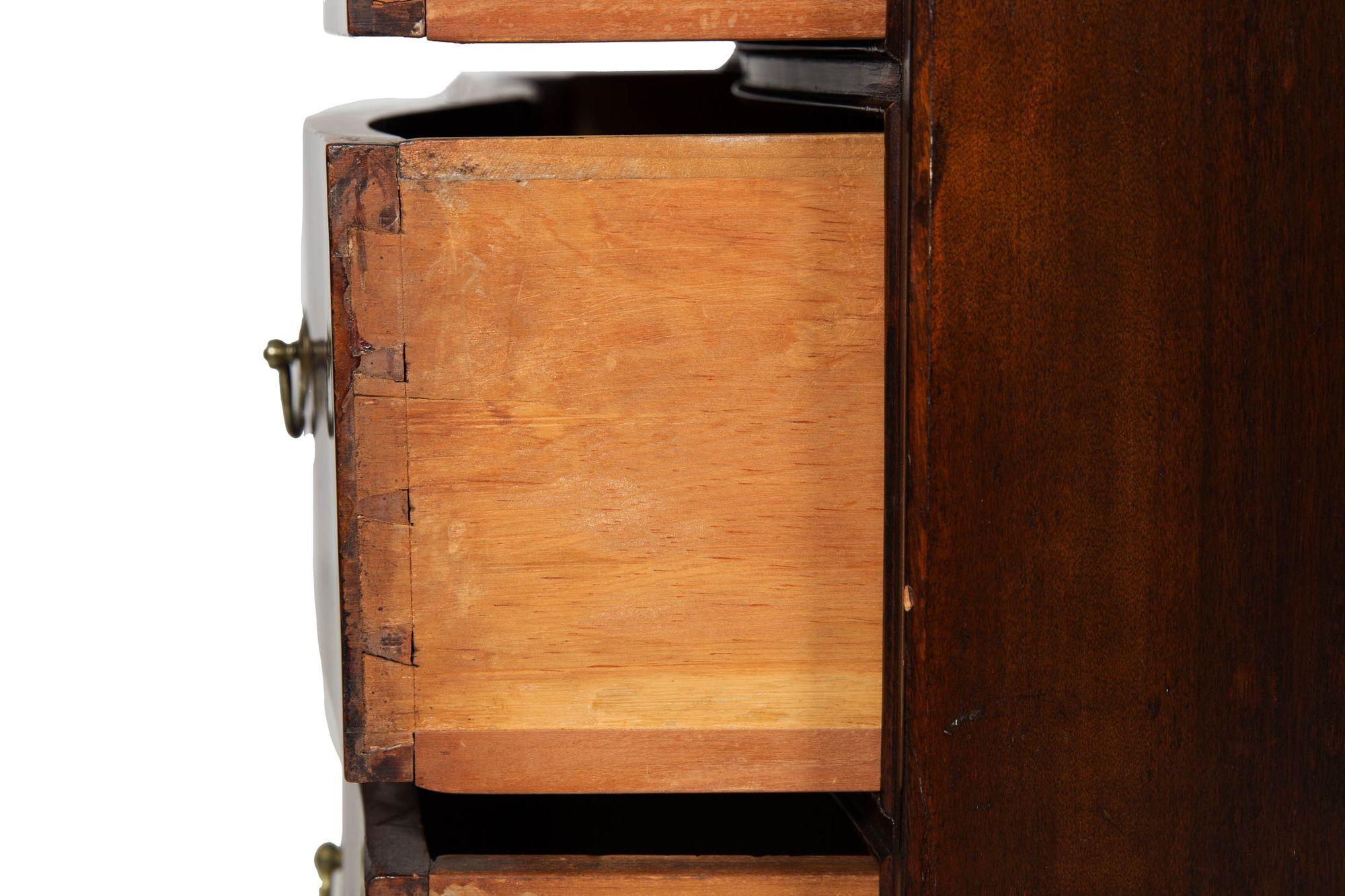 American Chippendale Birchwood Serpentine Chest of Drawers, circa 1770 For Sale 14