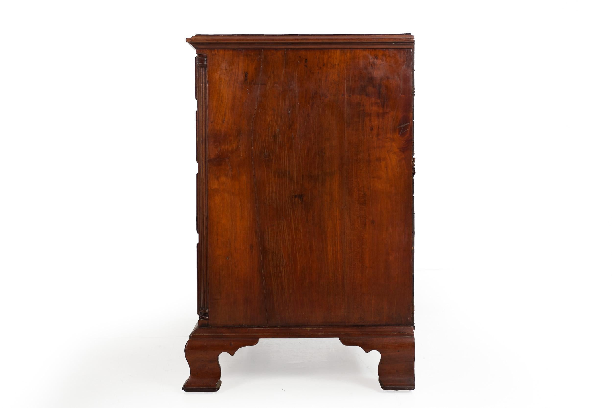 American Chippendale Cherry Chest of Drawers, Pennsylvania, circa 1780 In Good Condition In Shippensburg, PA