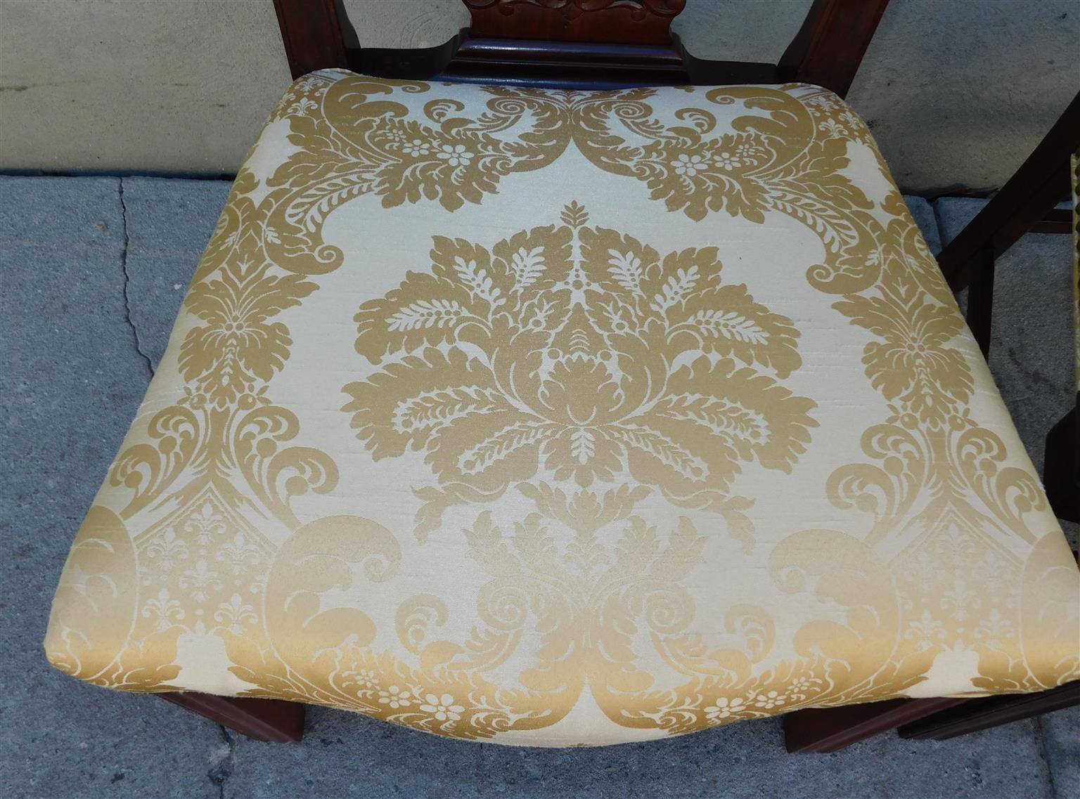 American Chippendale Mahogany Acanthus Foliage Dining Room Chairs, Circa 1790 For Sale 4