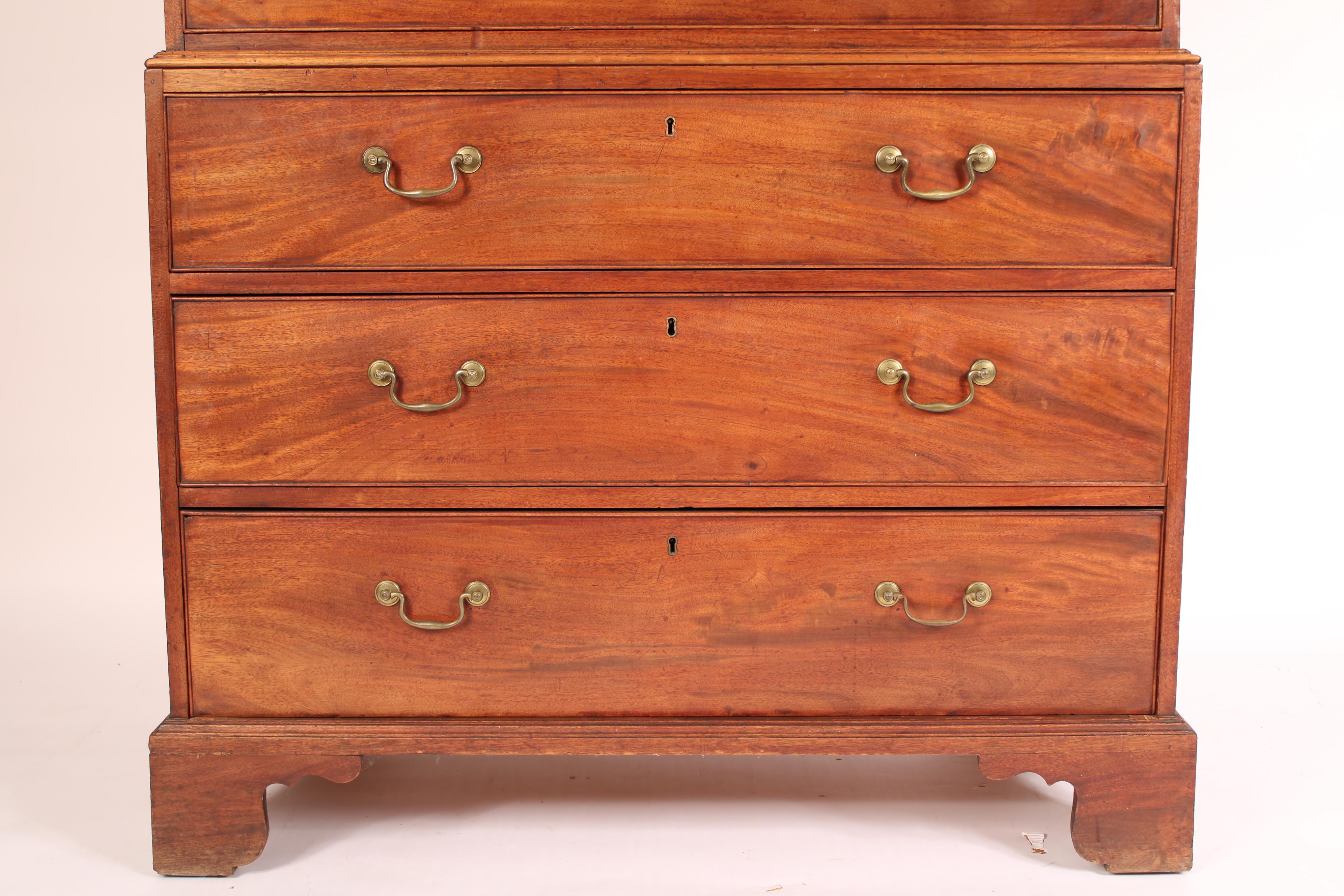 Amerikanische Chippendale Mahagoni Truhe auf Truhe im Angebot 1