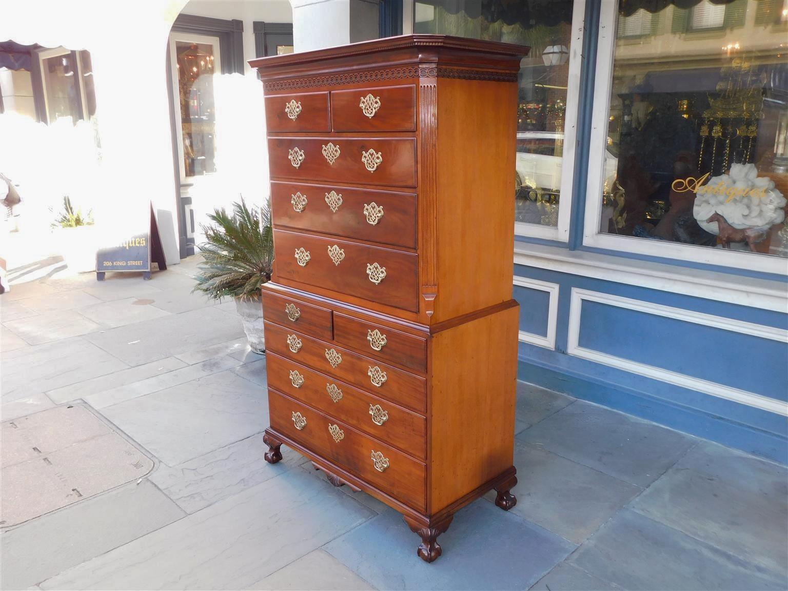 American Chippendale Mahogany Chest on Chest with Orig. Claw & Ball Feet NY 1770 In Excellent Condition For Sale In Hollywood, SC