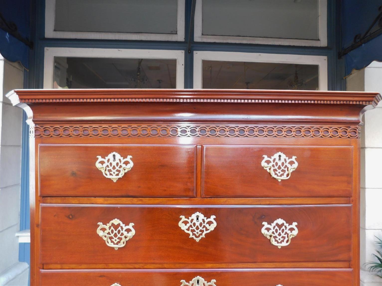 Cassapanca americana in mogano di Chippendale con cassapanca originale. Piedi The Claw and Ball NY 1770 in vendita 2